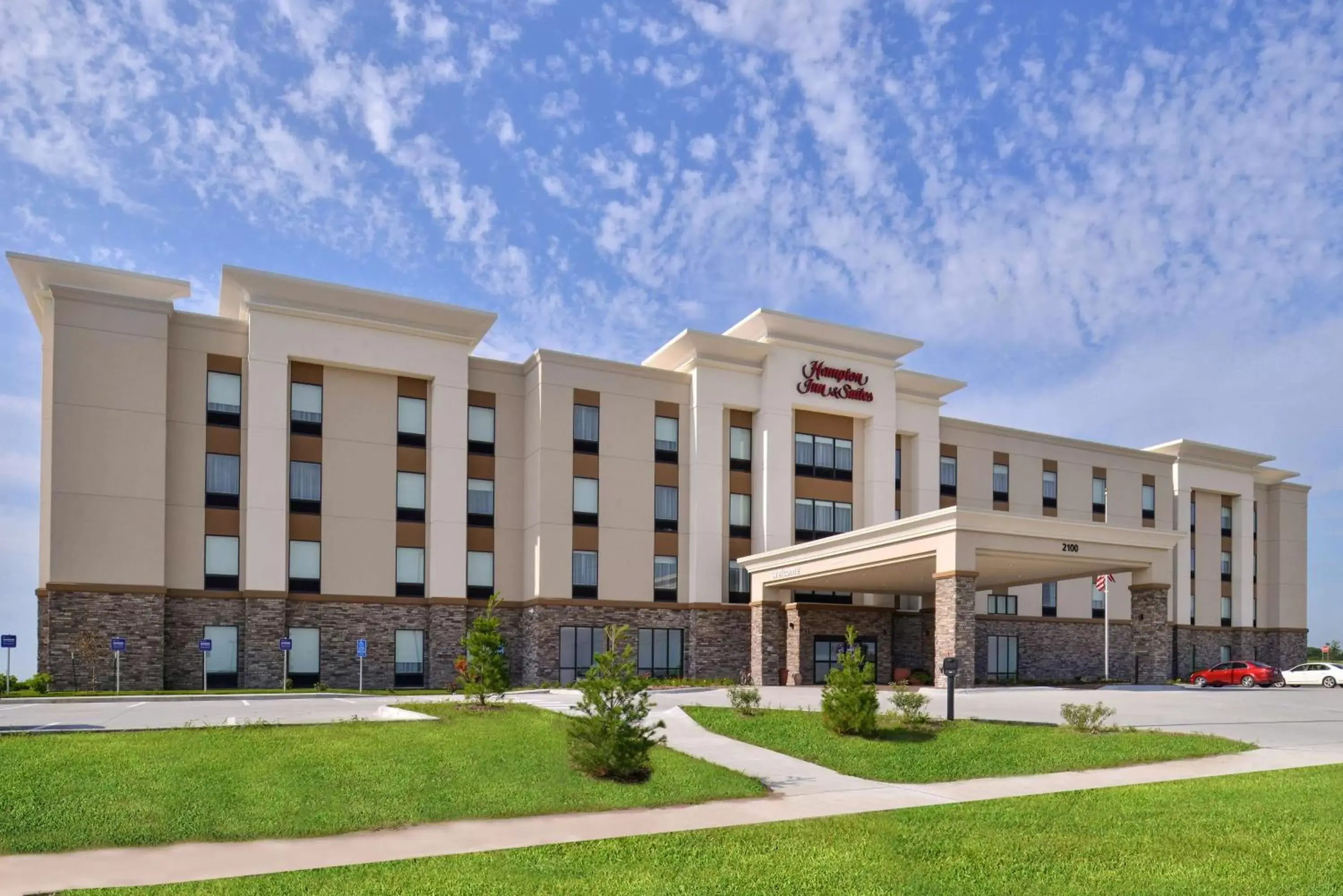 Property Building in Hampton Inn and Suites Ames, IA
