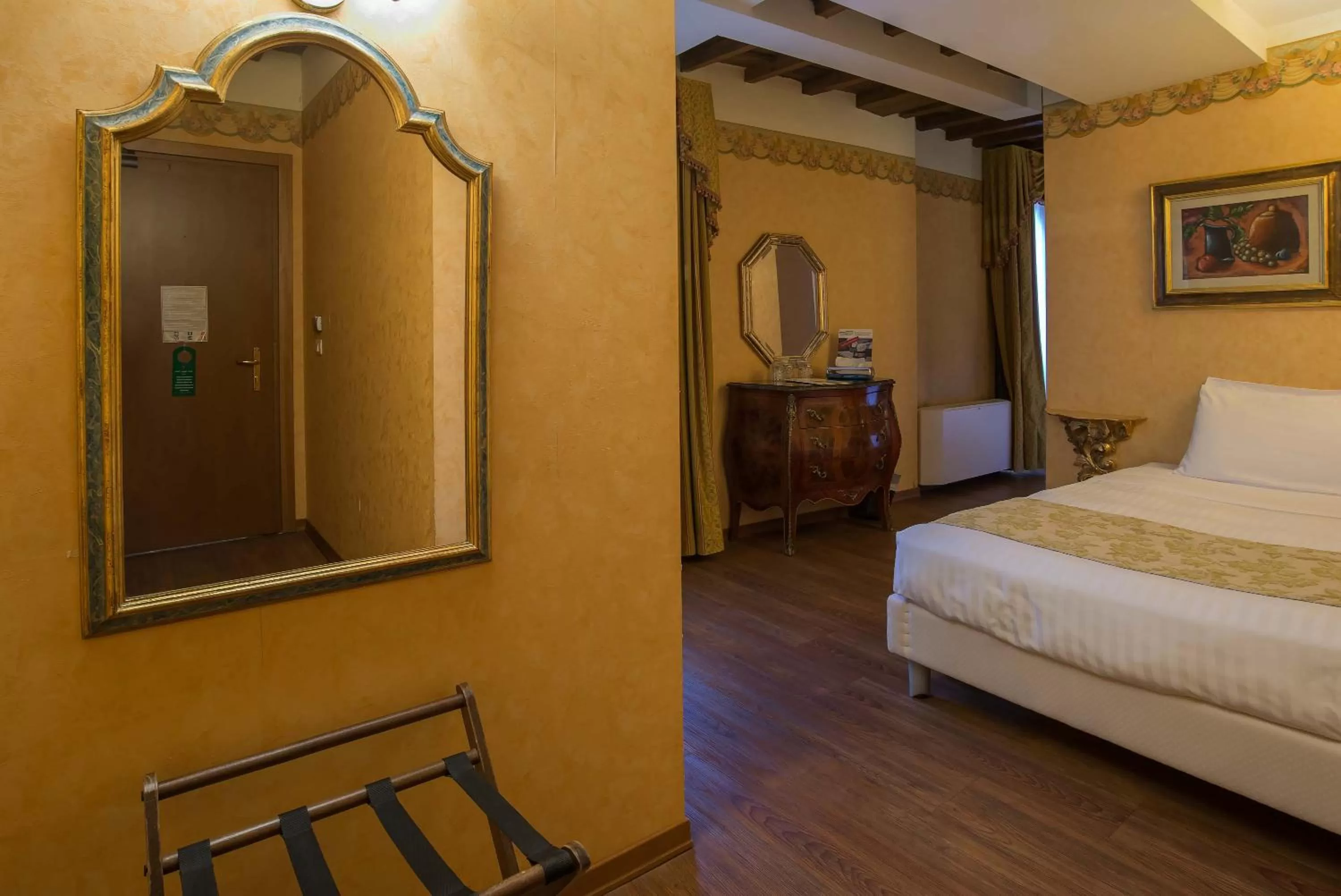 Photo of the whole room, Bed in Hotel Atlantic Palace