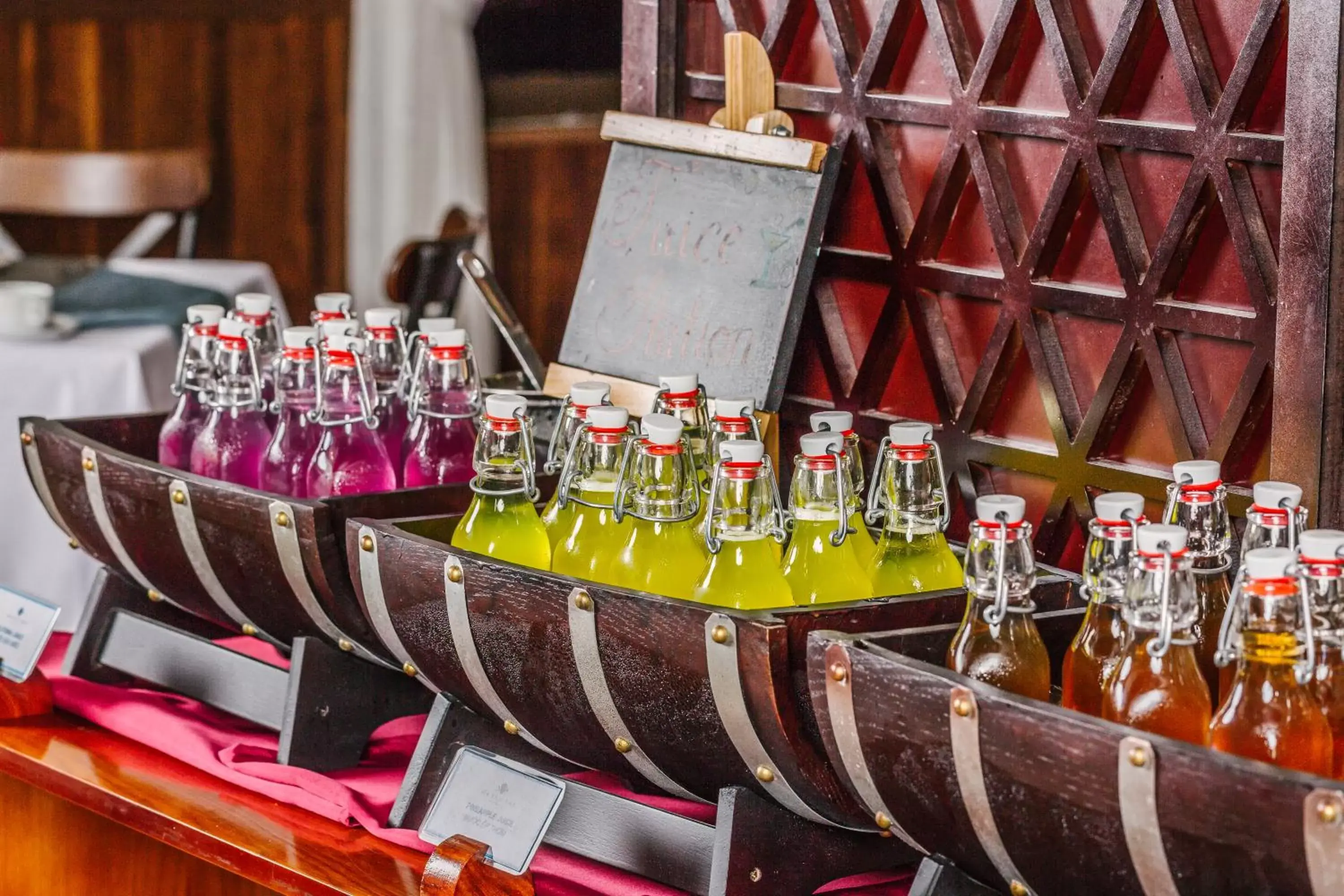 Food and drinks in Happy Life Grand Hotel & Rooftop Skybar Food and drinks in Happy Life Grand Hotel & Rooftop Skybar