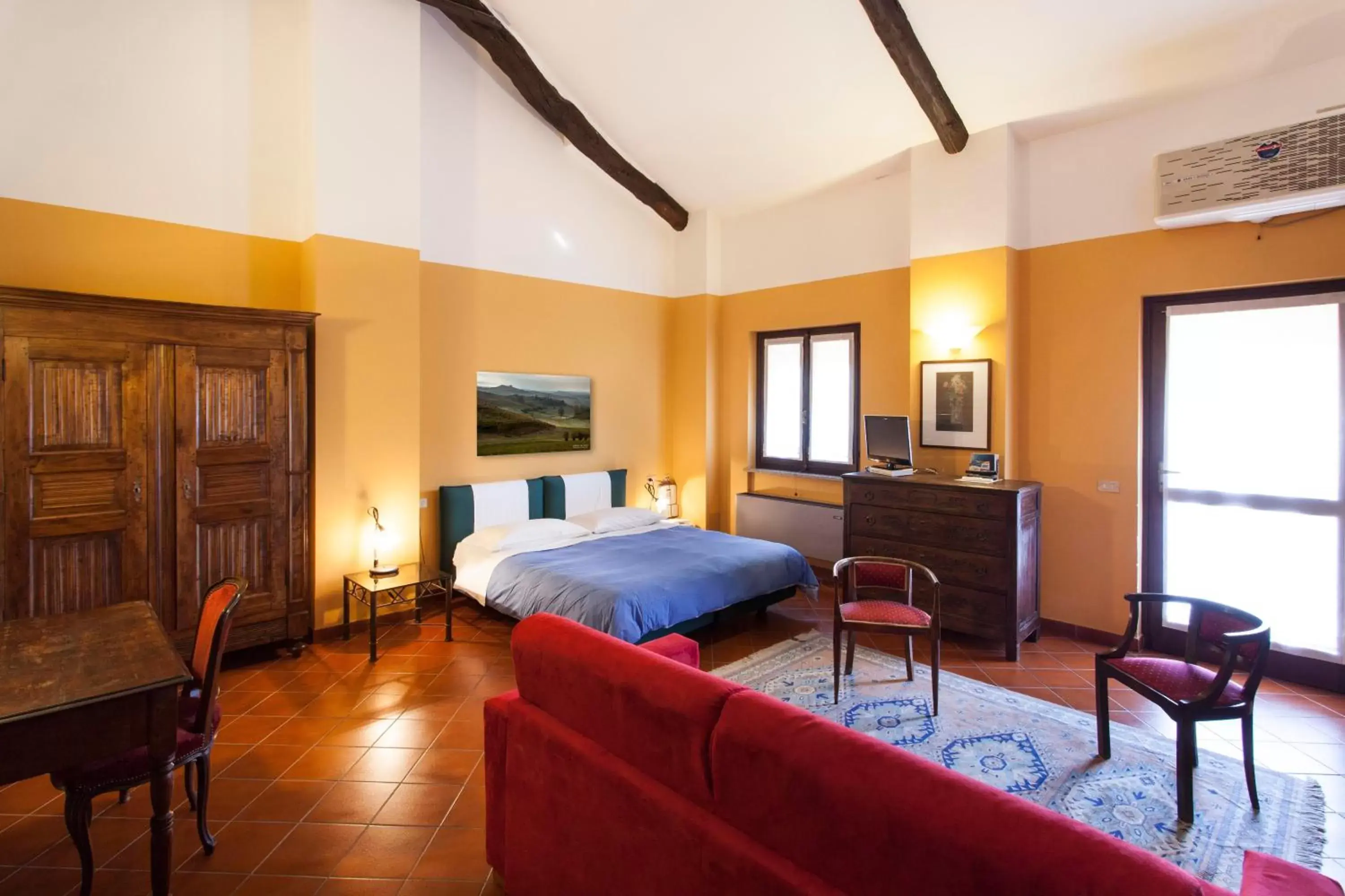 Photo of the whole room in Residenza Del Lago