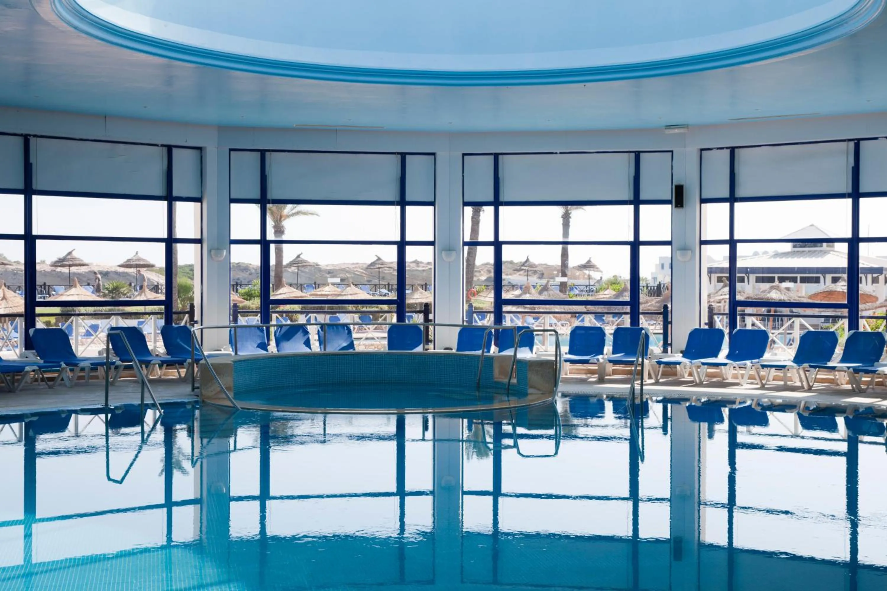 Swimming pool in Regency Hotel & Spa