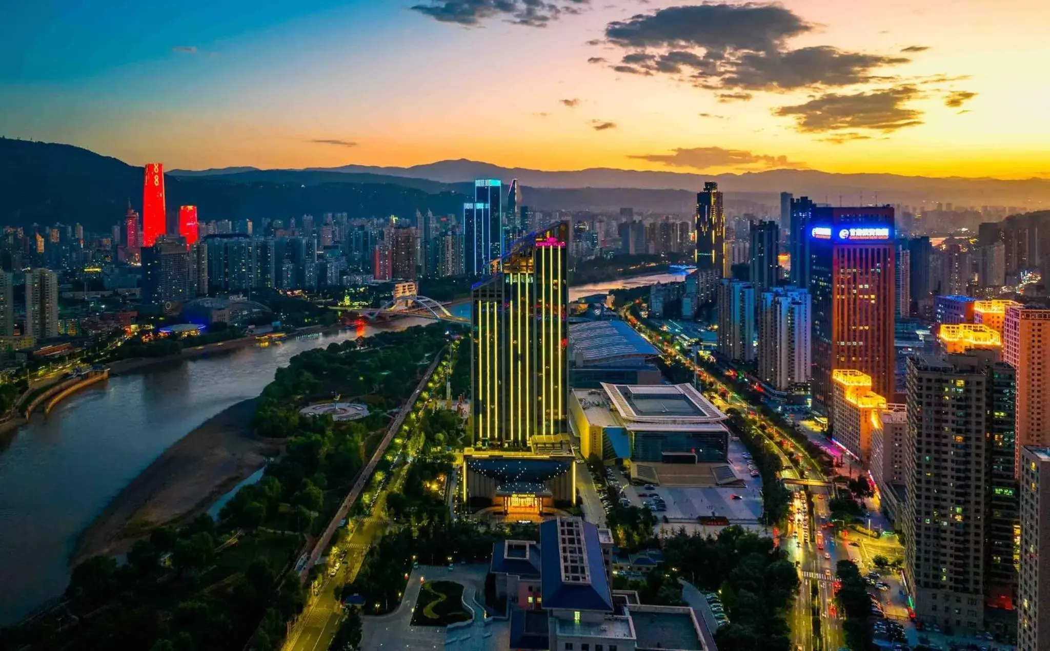 Property building, Bird's-eye View in Crowne Plaza Hotel Lanzhou, an IHG Hotel