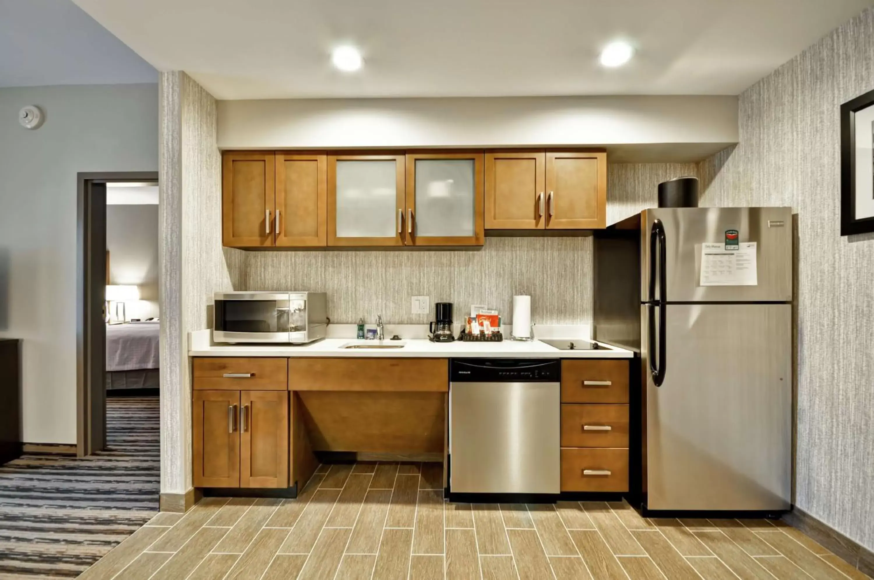 Kitchen or kitchenette, Kitchen/Kitchenette in Homewood Suites by Hilton Cincinnati/West Chester