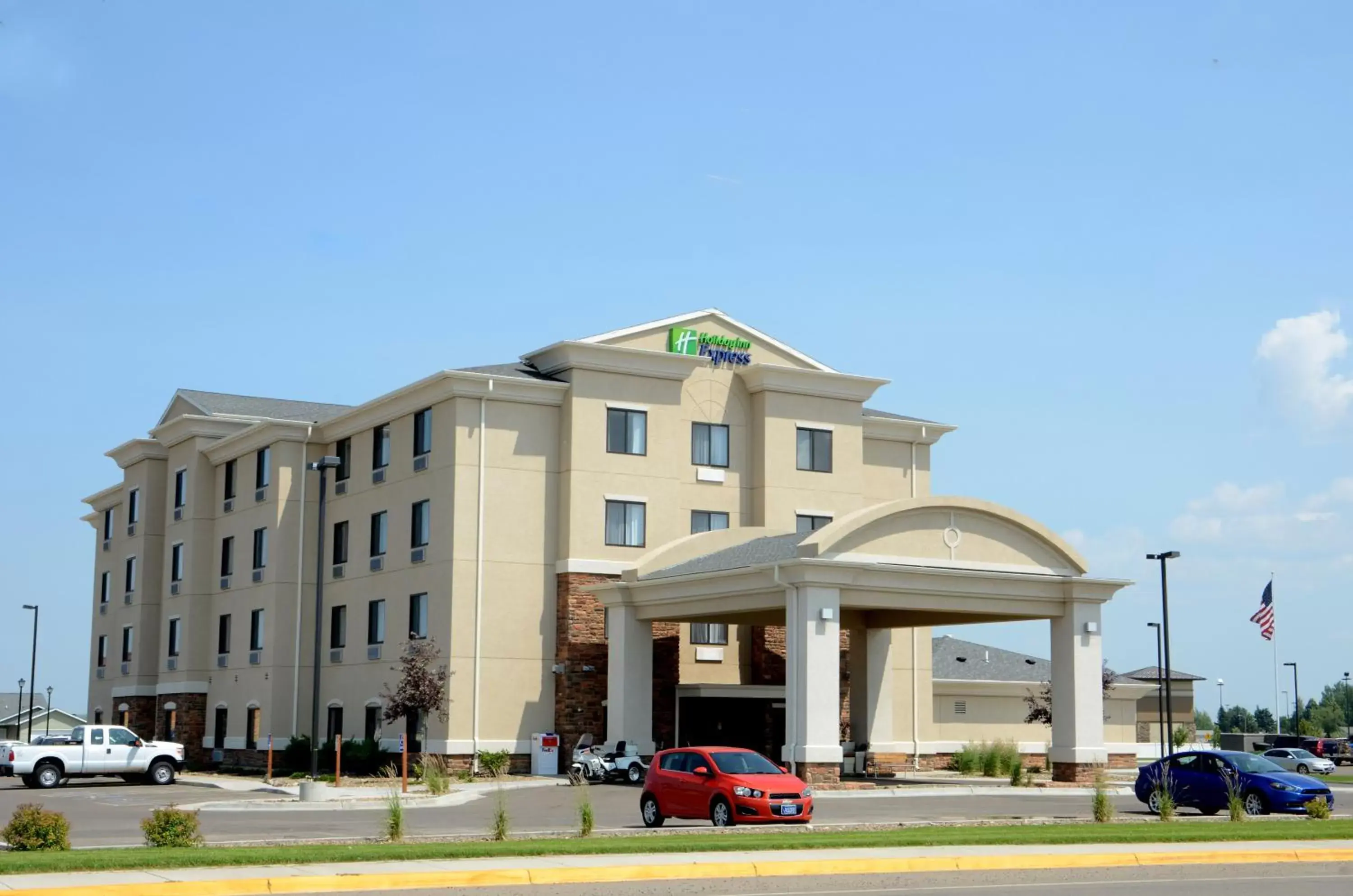 Property Building in Holiday Inn Express & Suites Sidney, an IHG Hotel