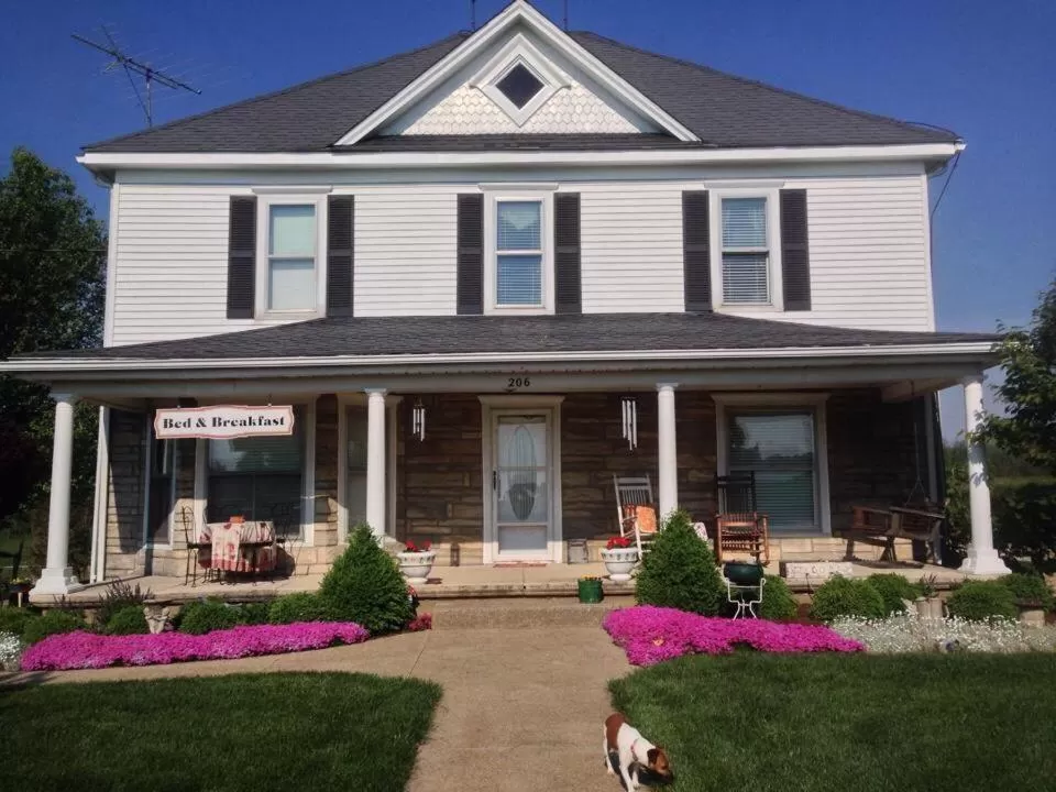 Facade/entrance in The Destination B&B llc