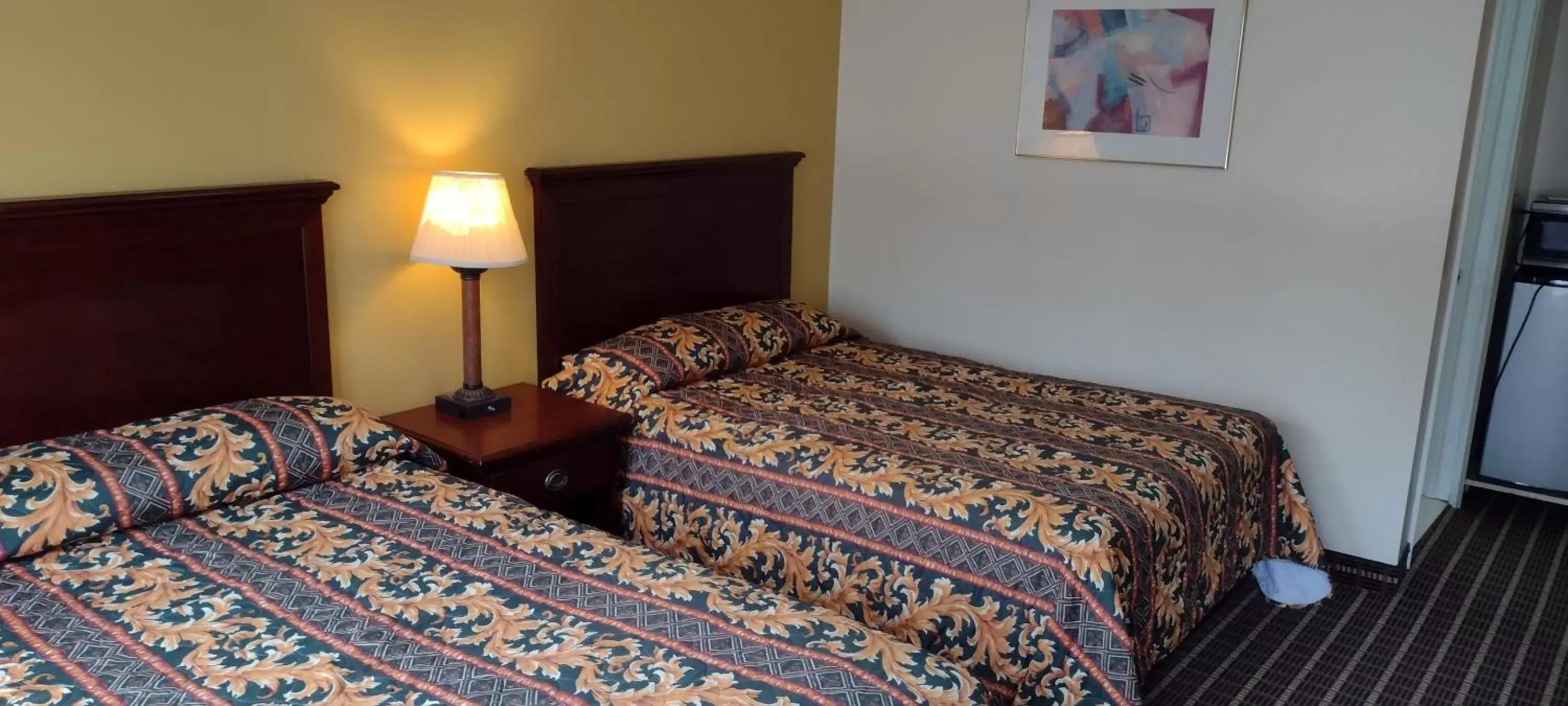 Bed in Ashford Motel