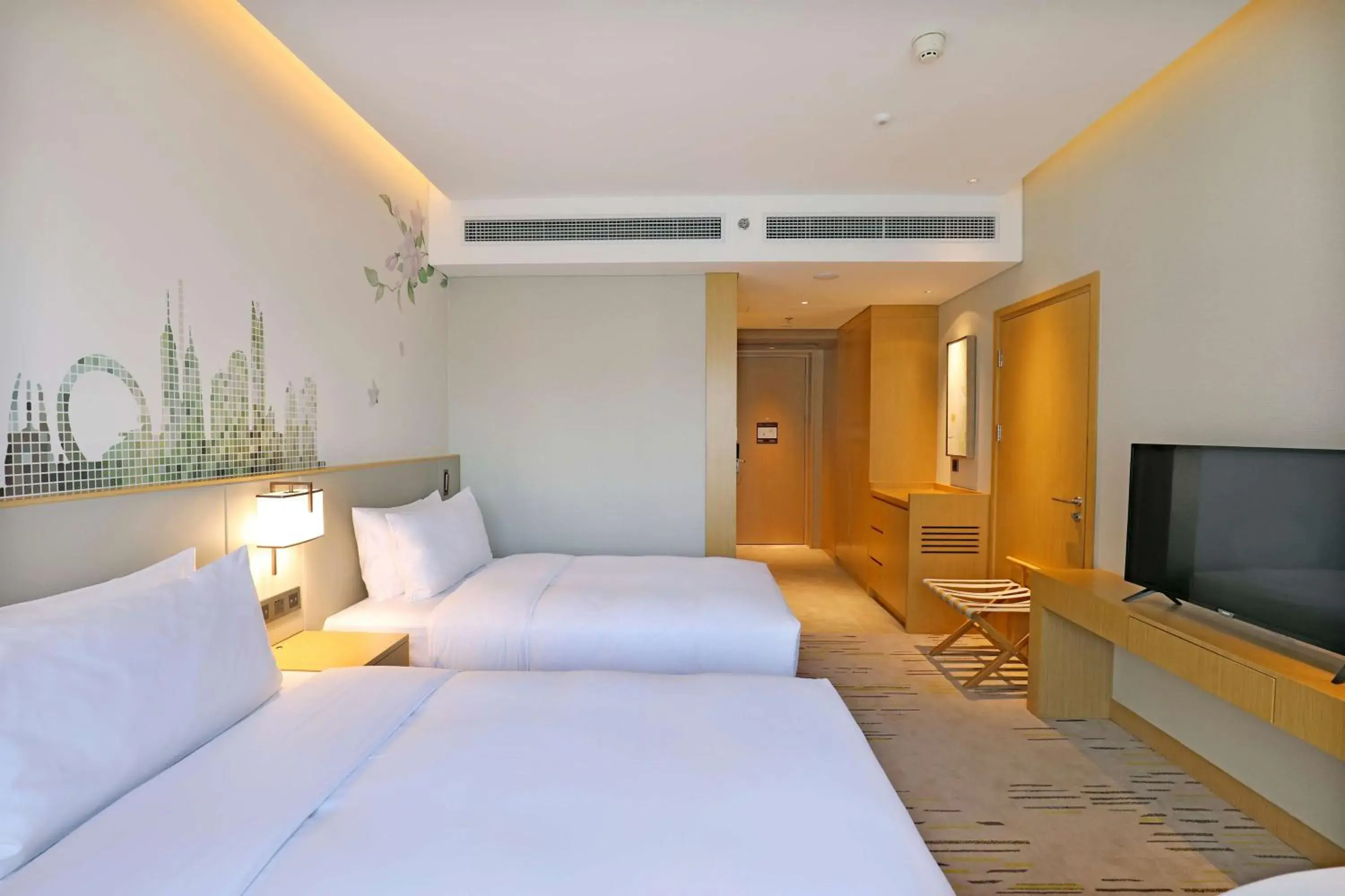 Bed in Hilton Garden Inn Changzhou Xinbei