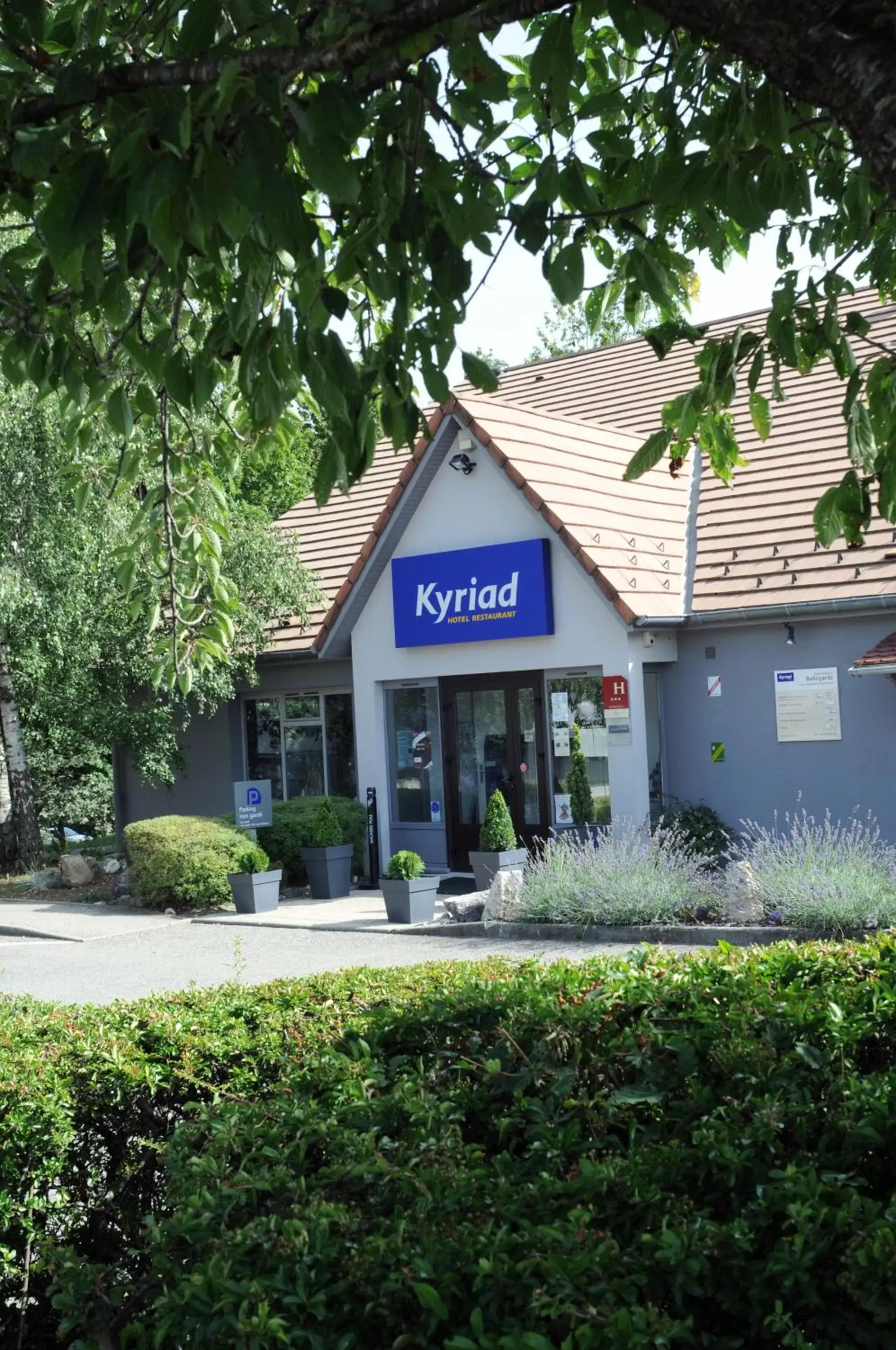 Facade/entrance, Property Building in Kyriad Bellegarde - Genève