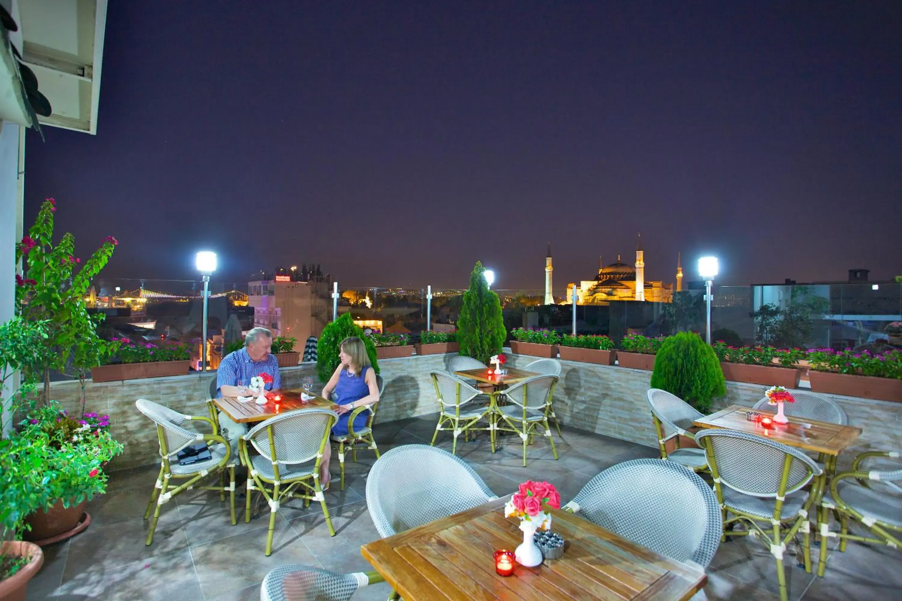 Restaurant/Places to Eat in White House Hotel Istanbul