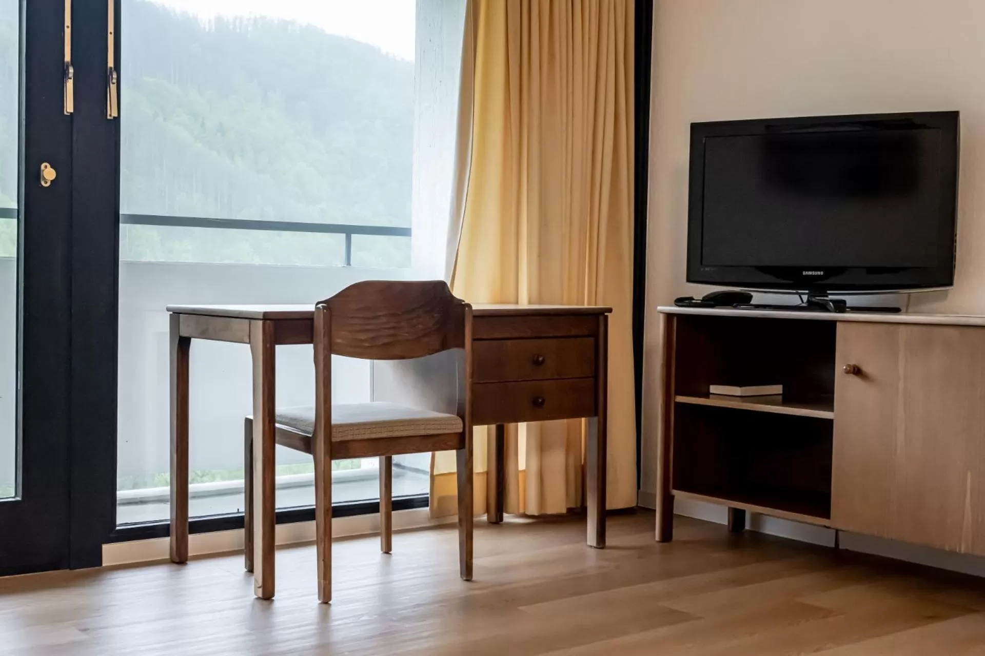 TV and multimedia in Familien Apartmenthotel Panoramic