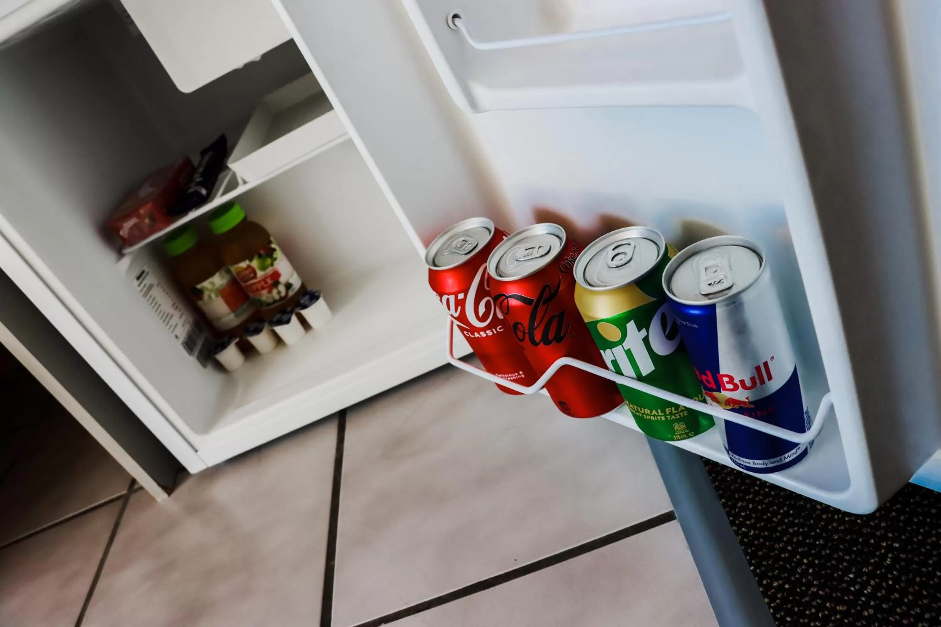 Kennedy Drive Boutique Motel - Close To City Centre & Airport