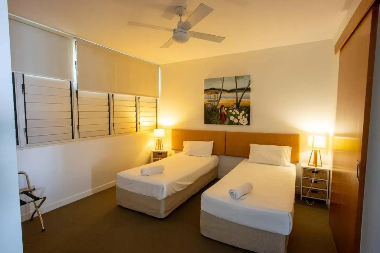 Bed in Grand Mercure Apartments Magnetic Island