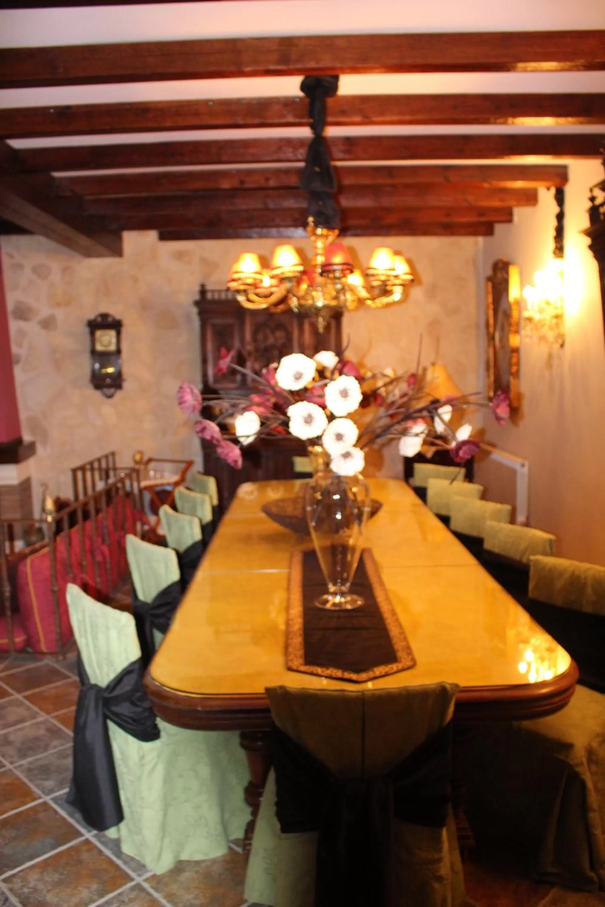 Communal lounge/ TV room in Casa Rural Mendoza