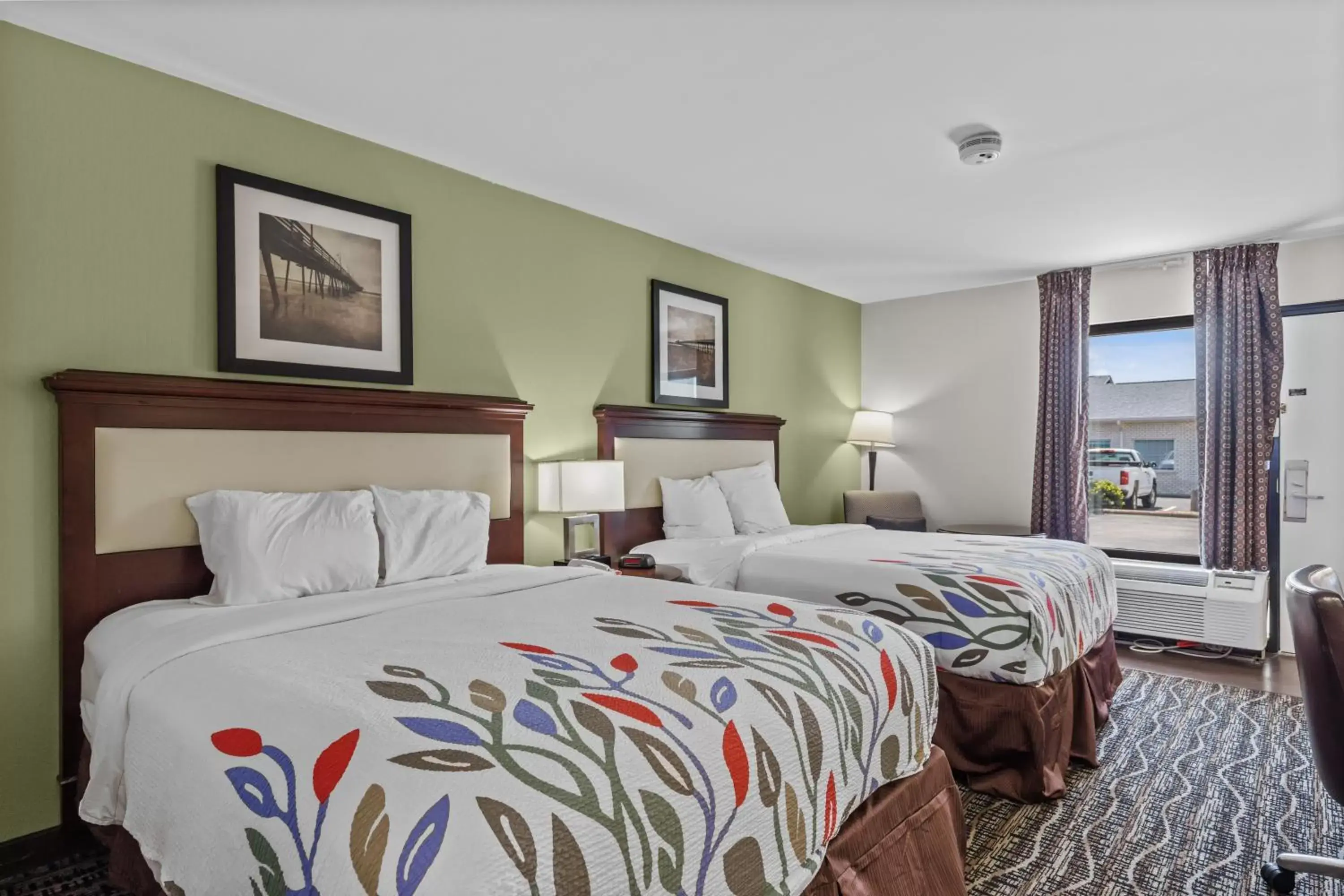 Bed in Garnet Inn & Suites, Morehead City near Atlantic Beach