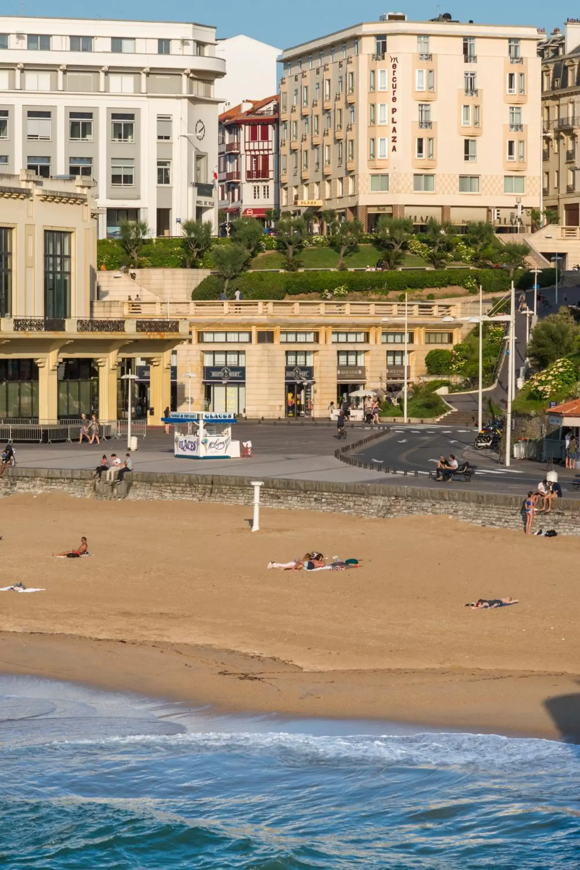 Facade/entrance in Mercure Plaza Biarritz Centre