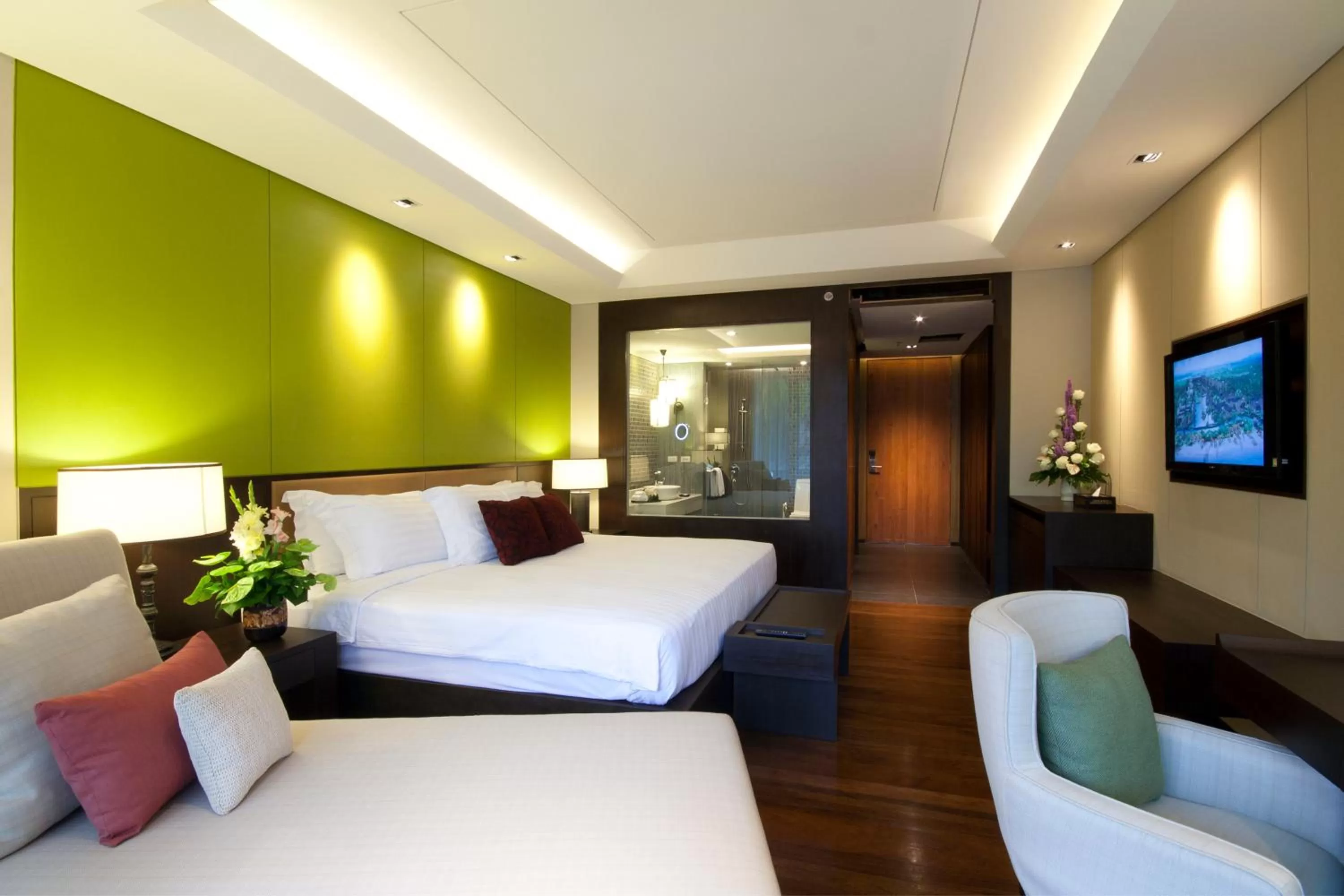 Bed in Graceland Khaolak Beachfront Resort