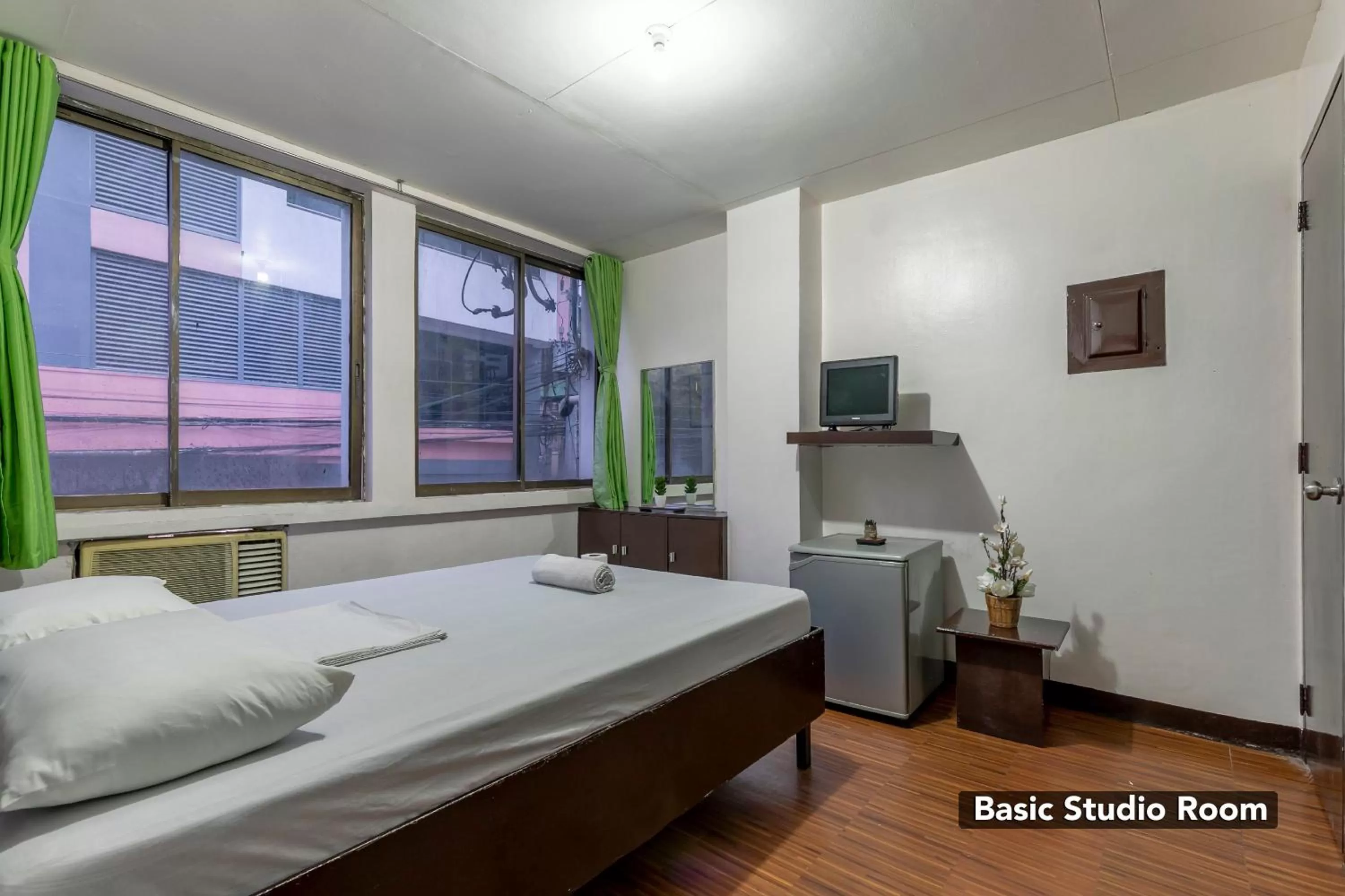 Bed in Victoria Mansions