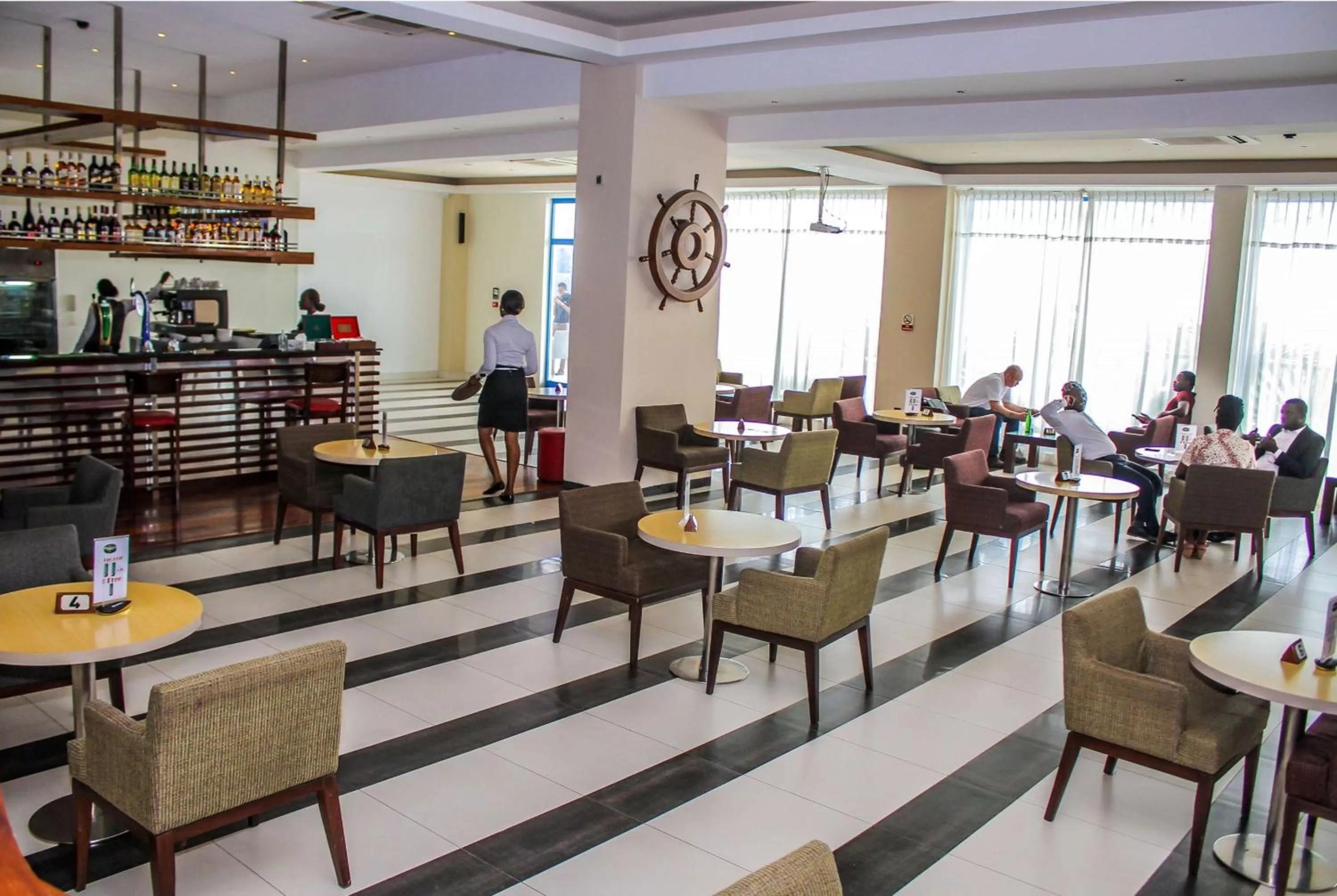 Lounge or bar in Best Western Plus Serene Atlantic Hotel