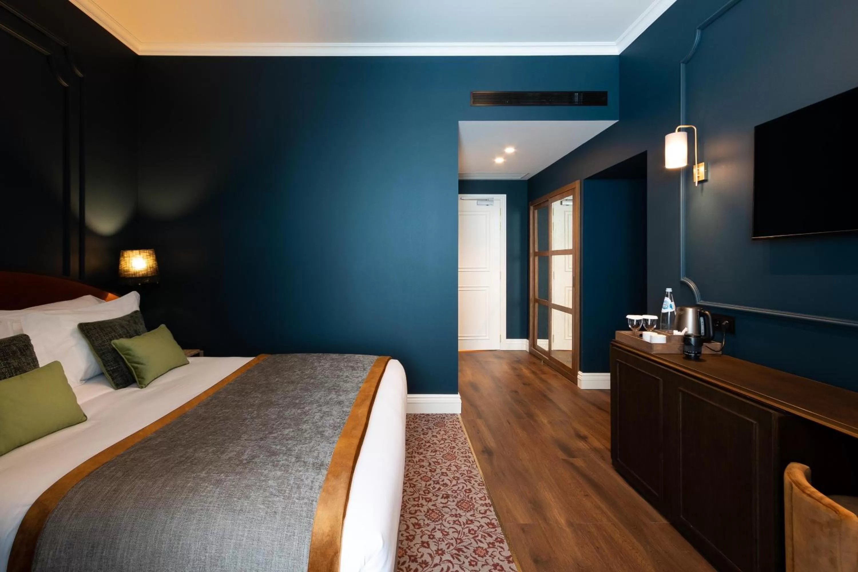 Photo of the whole room, Bed in AP Dona Aninhas