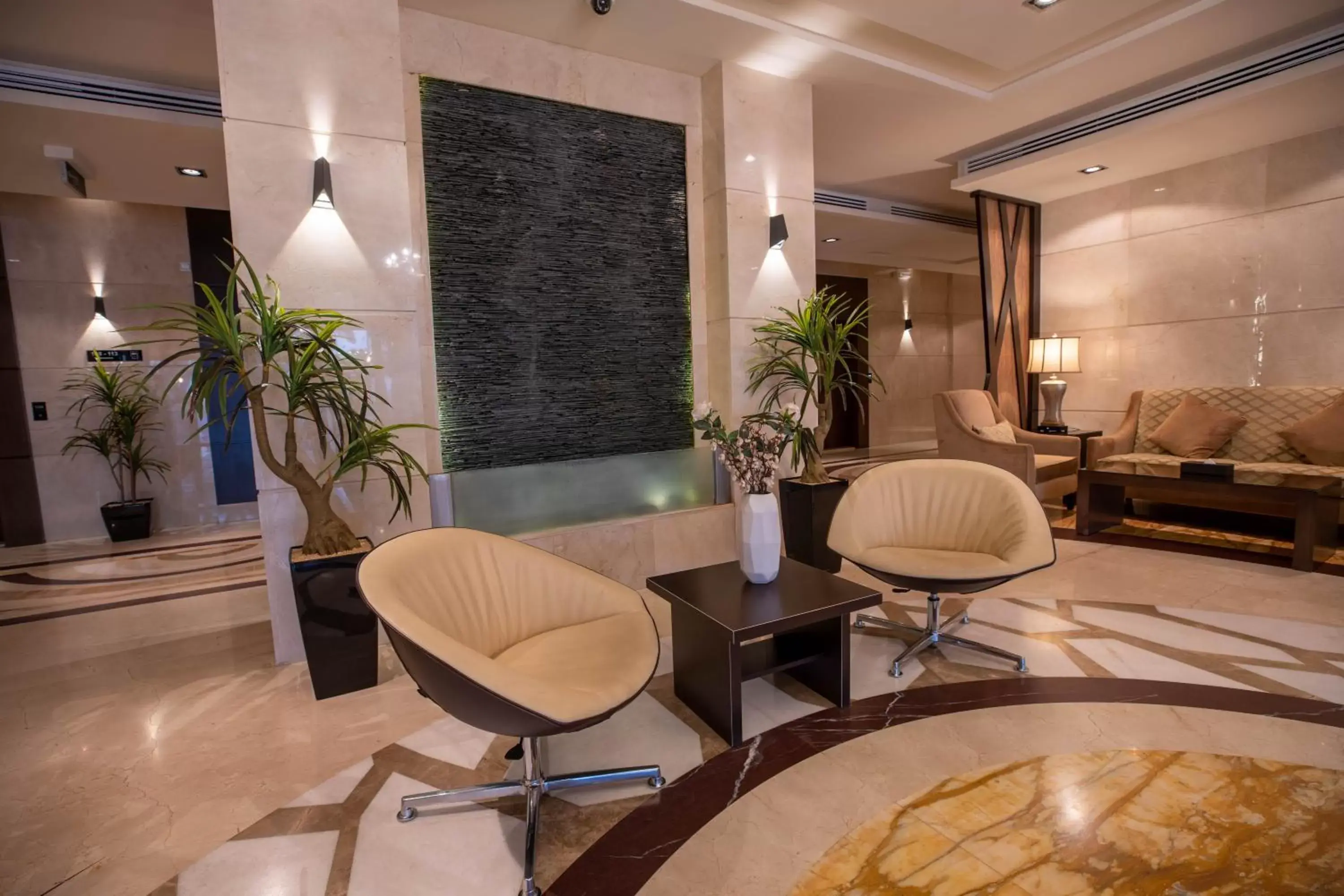 Lobby/Reception in Aswar Hotel Suites Riyadh
