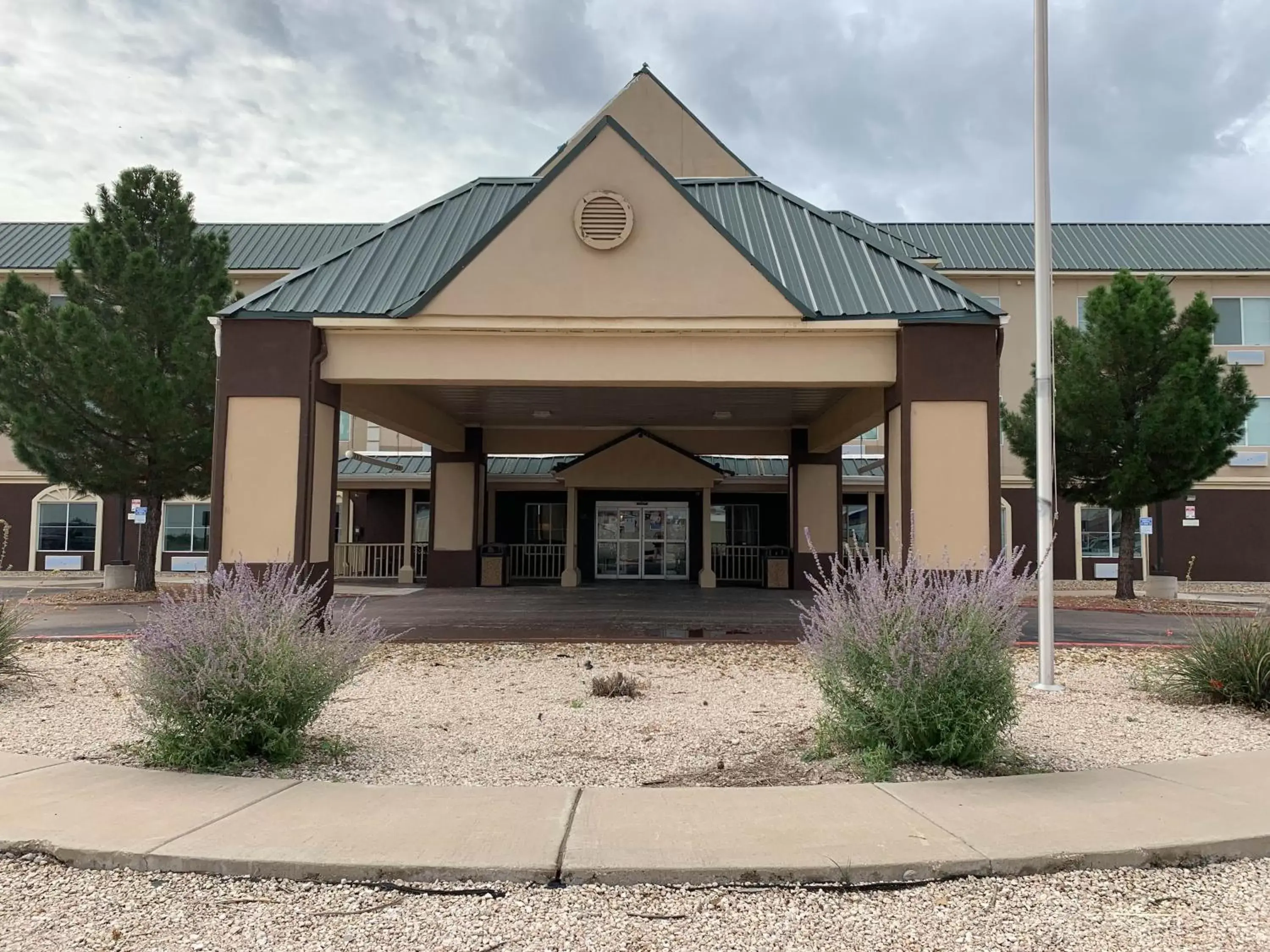 Property Building in Studio 6 Hobbs NM Event Center