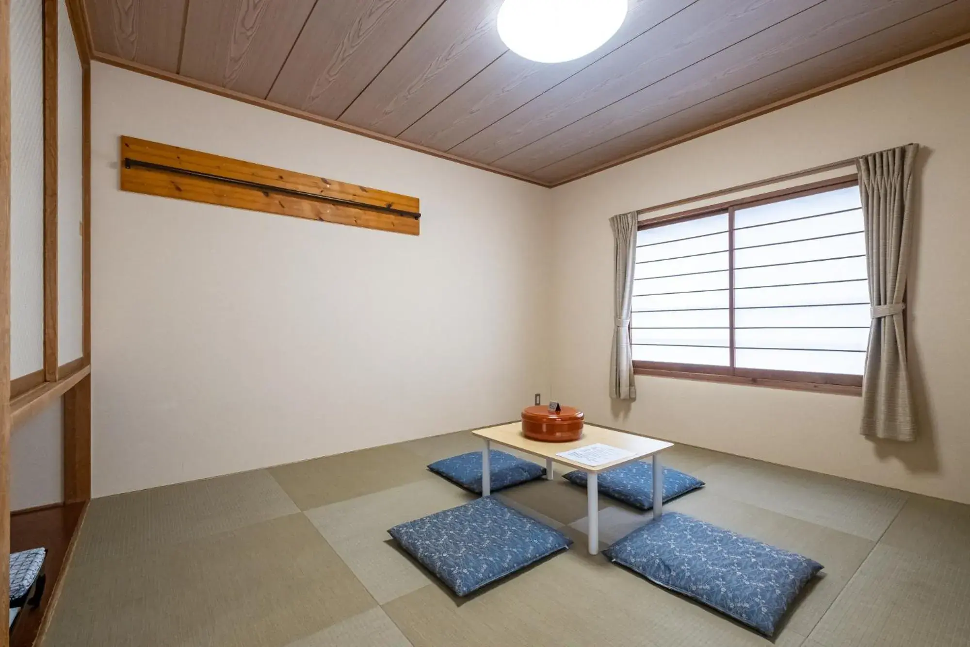 Photo of the whole room in Kawaguchiko Station Inn