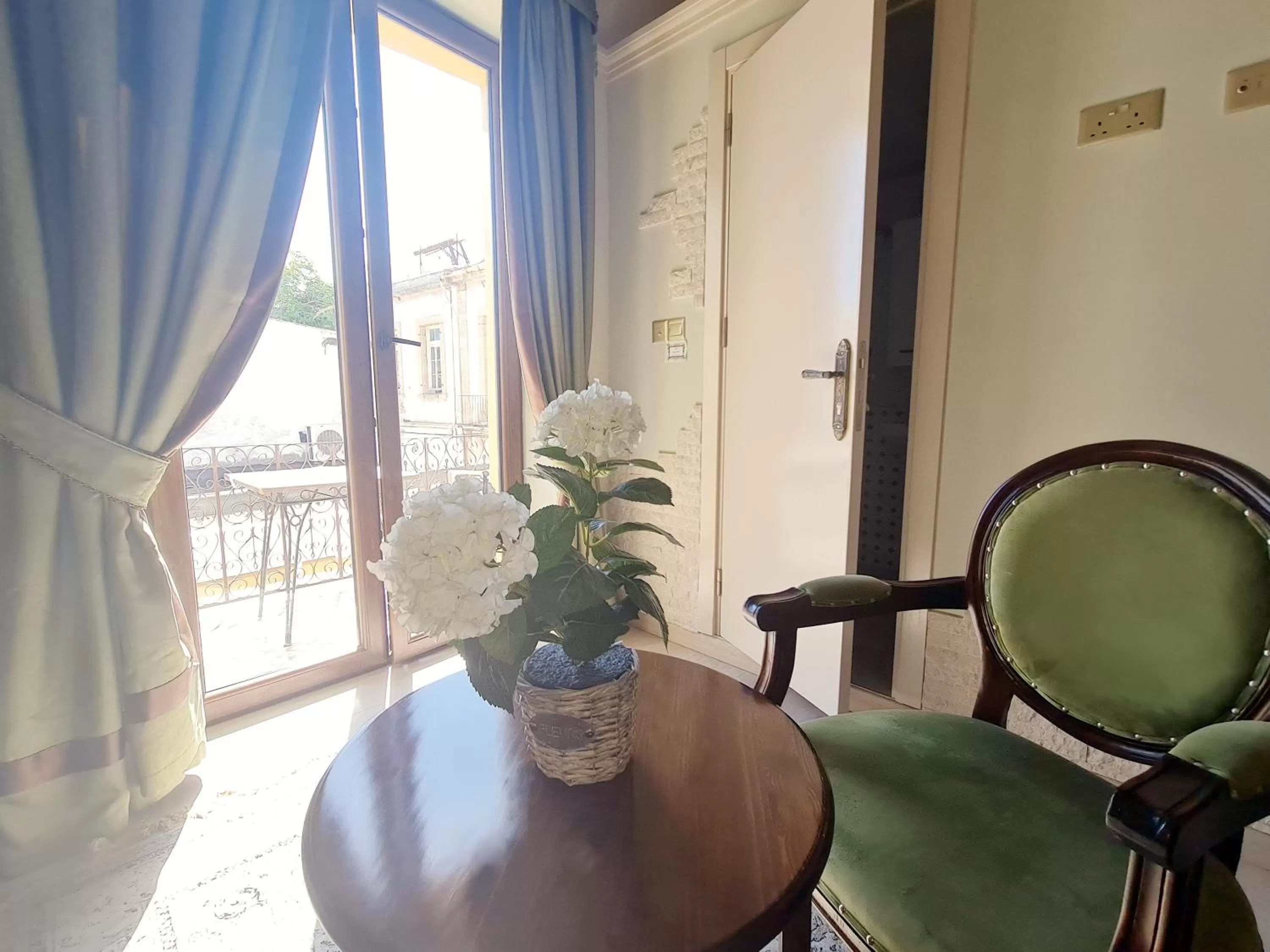 Seating area in SOFIA BOUTIQUE HOTEL