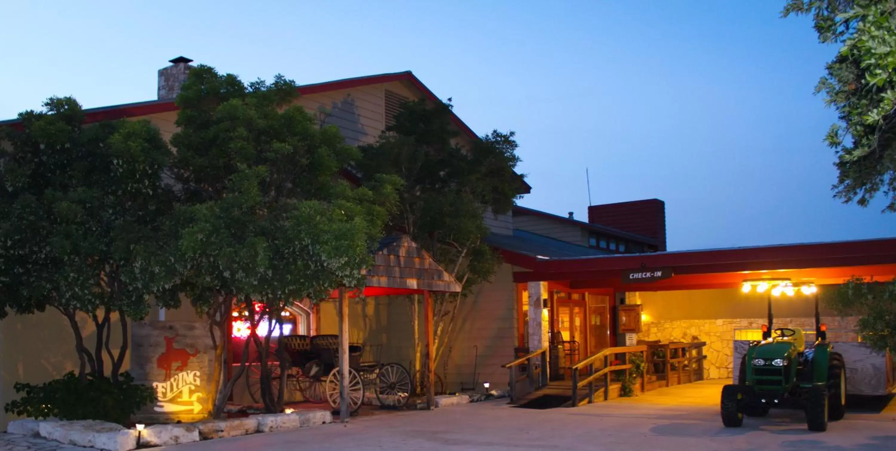 Facade/entrance, Property Building in Flying L Ranch Resort