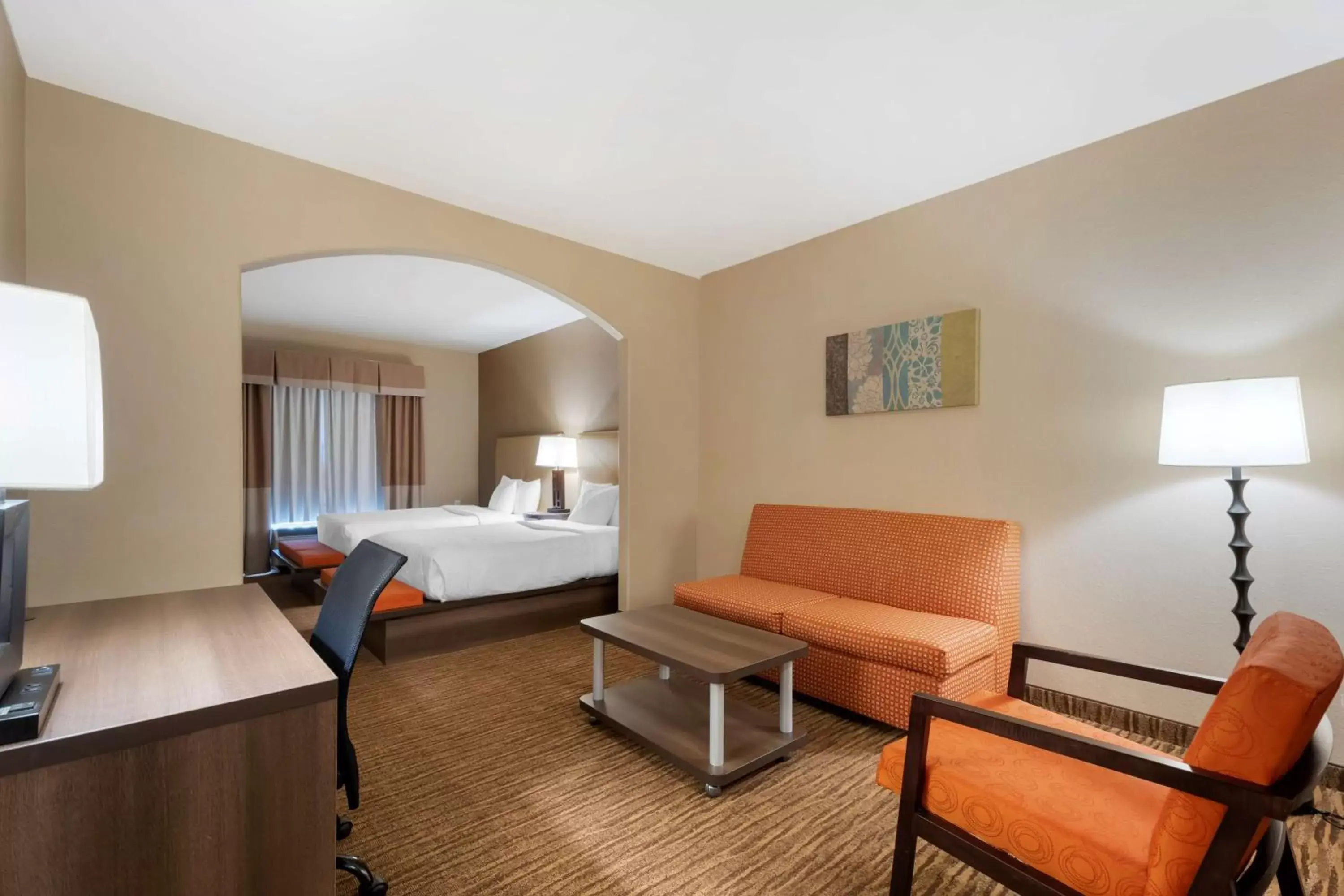 Photo of the whole room, Seating Area in Best Western Plus DFW Airport Suites