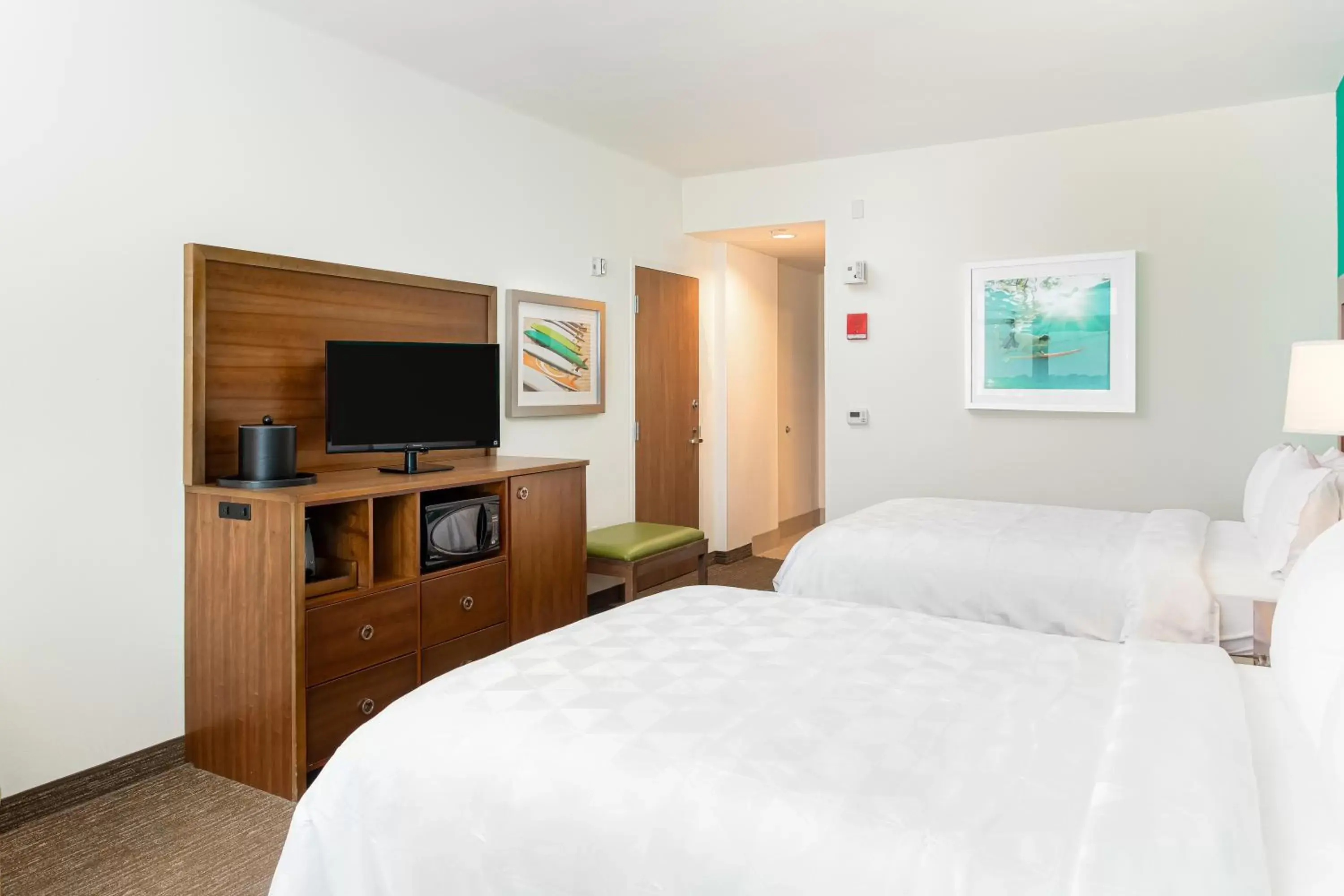 TV and multimedia, Bed in Holiday Inn Resort Fort Walton Beach, an IHG Hotel