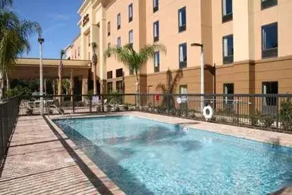 Facade/entrance, Swimming Pool in Hampton Inn & Suites Ocala - Belleview