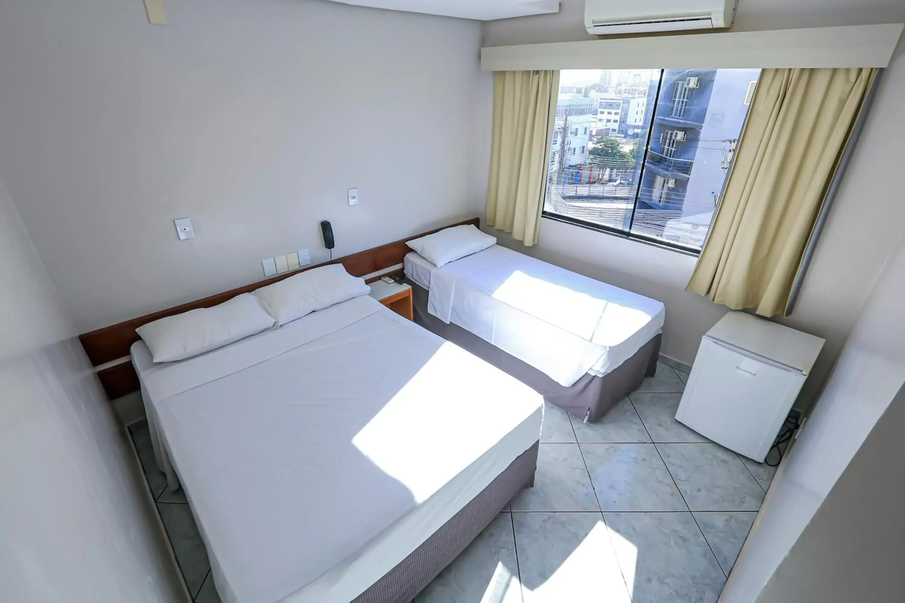 Photo of the whole room, Bed in Foz Express Hotel Centro