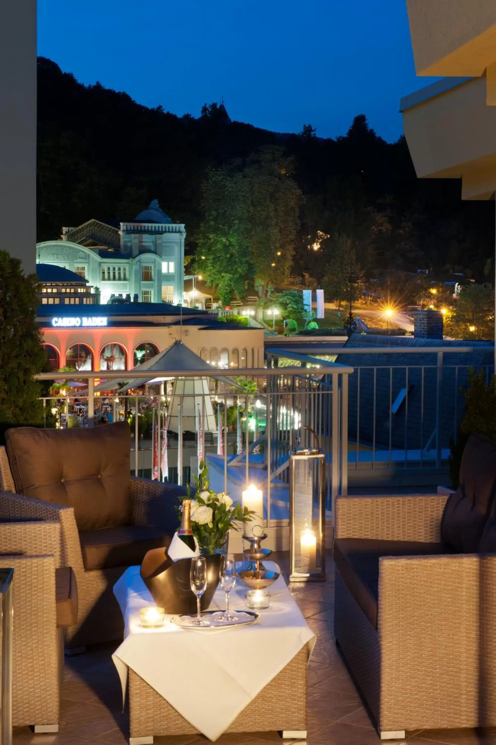 Balcony/Terrace, Restaurant/Places to Eat in Hotel Admiral am Kurpark