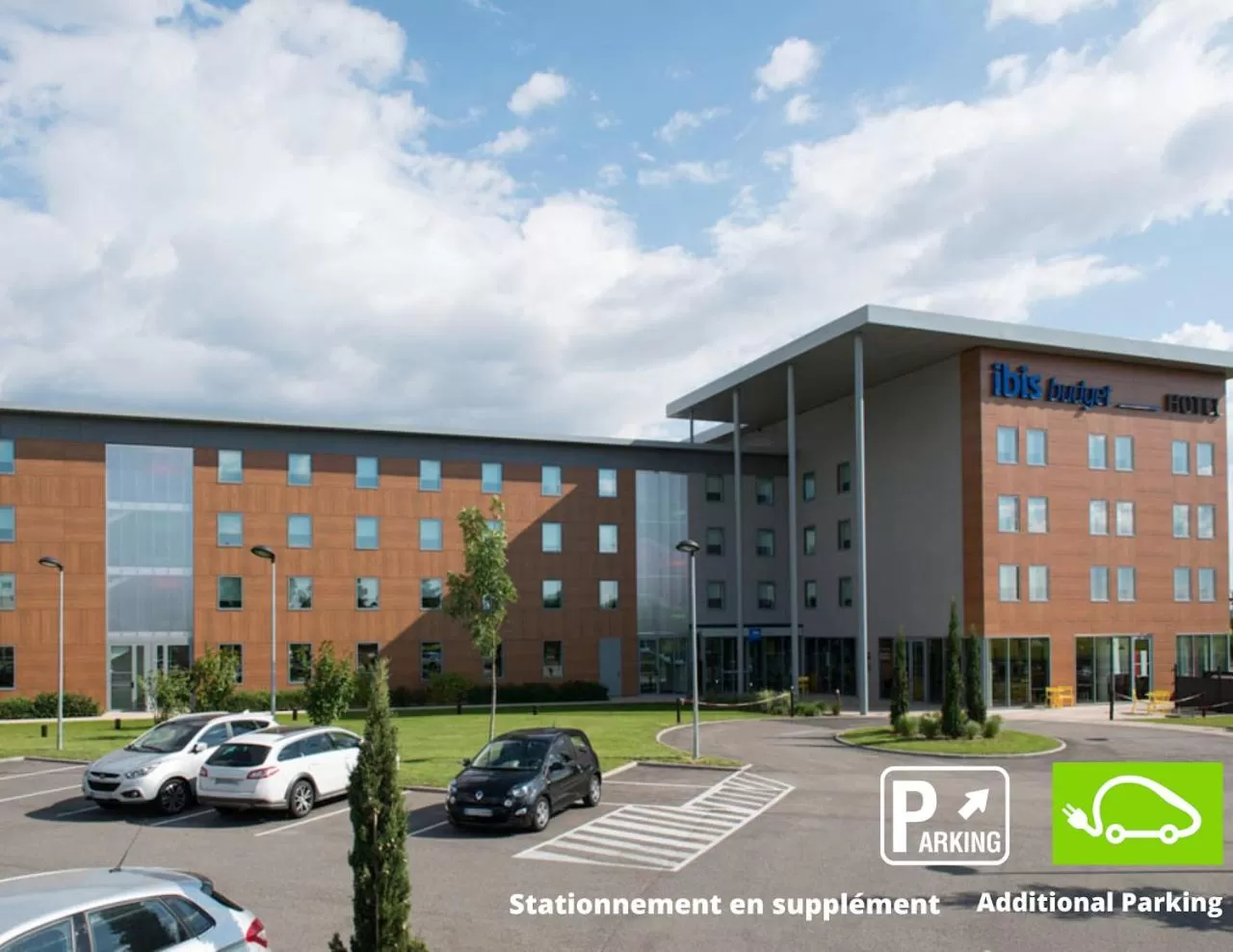 Parking in ibis budget Aéroport Lyon Saint Exupéry