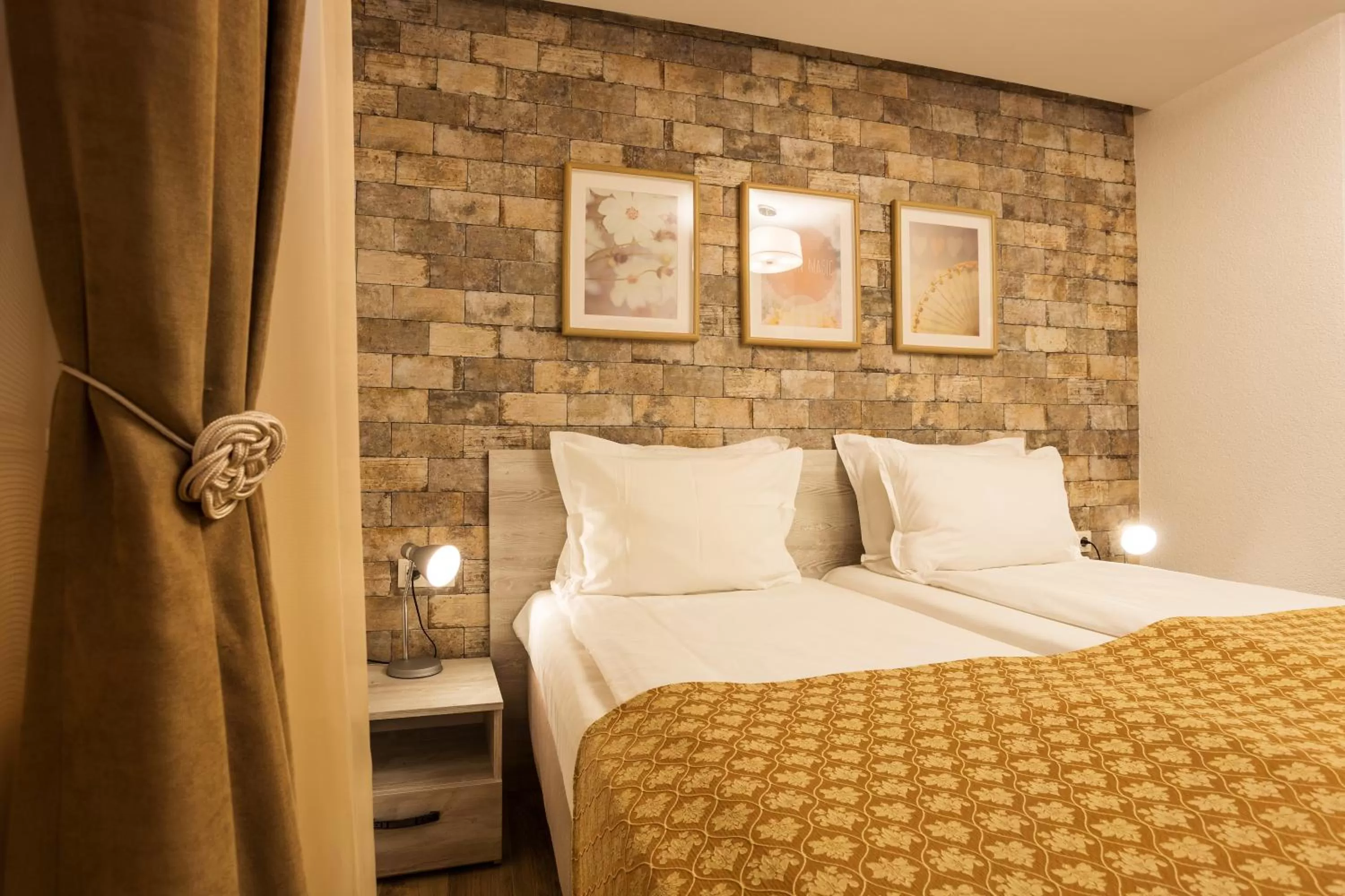 Bed in Sofia Place Hotel by HMG