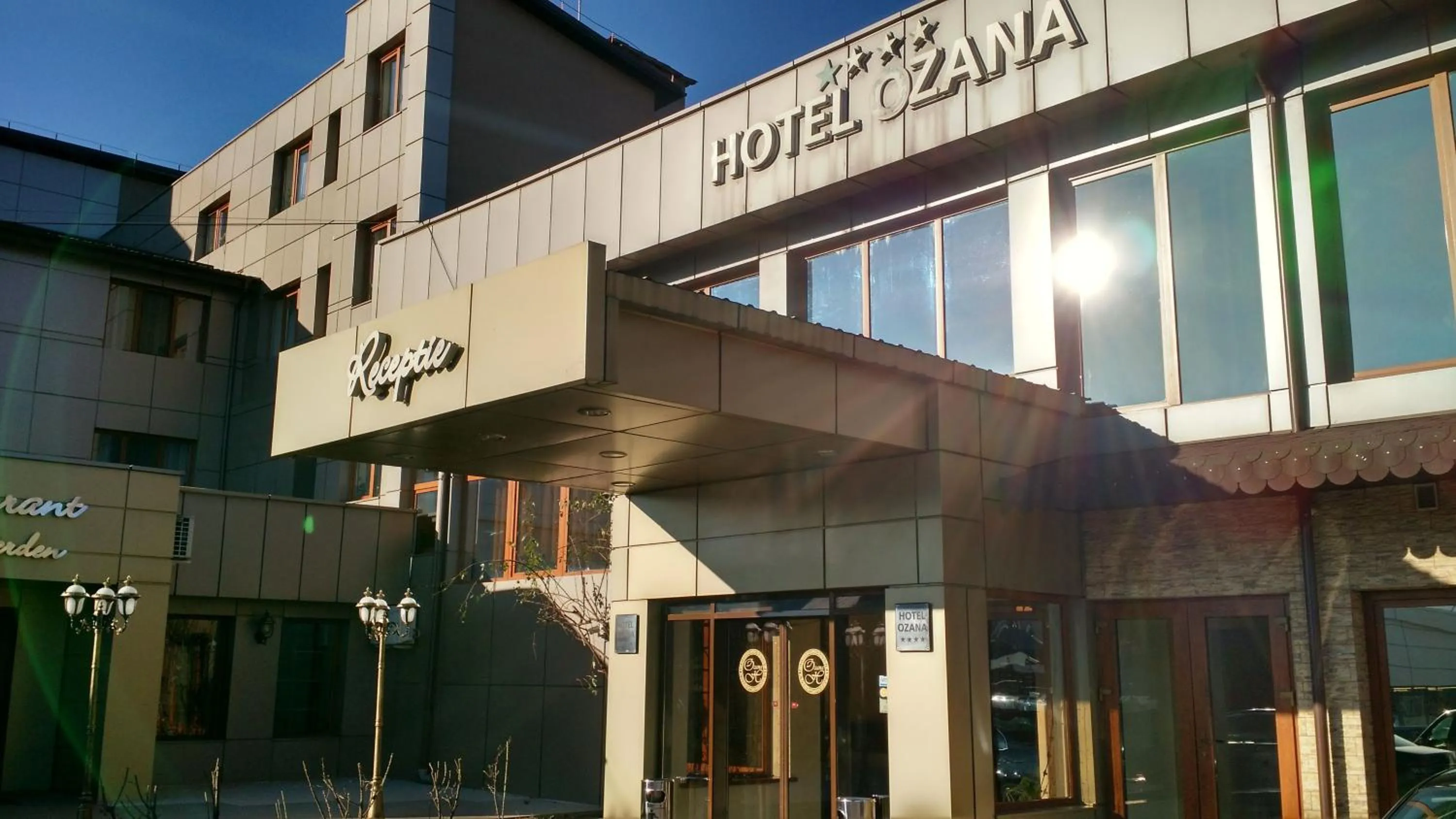 Facade/entrance in Hotel Ozana