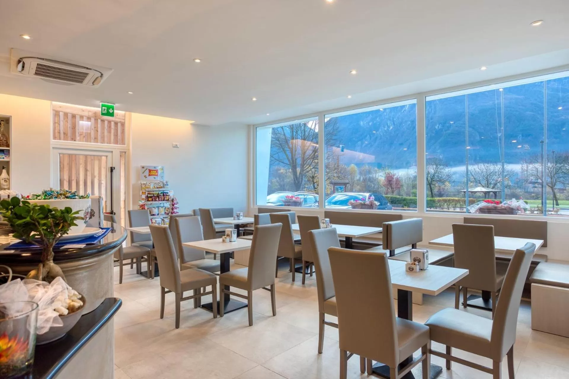 Lounge or bar, Restaurant/Places to Eat in Barambana Rooms