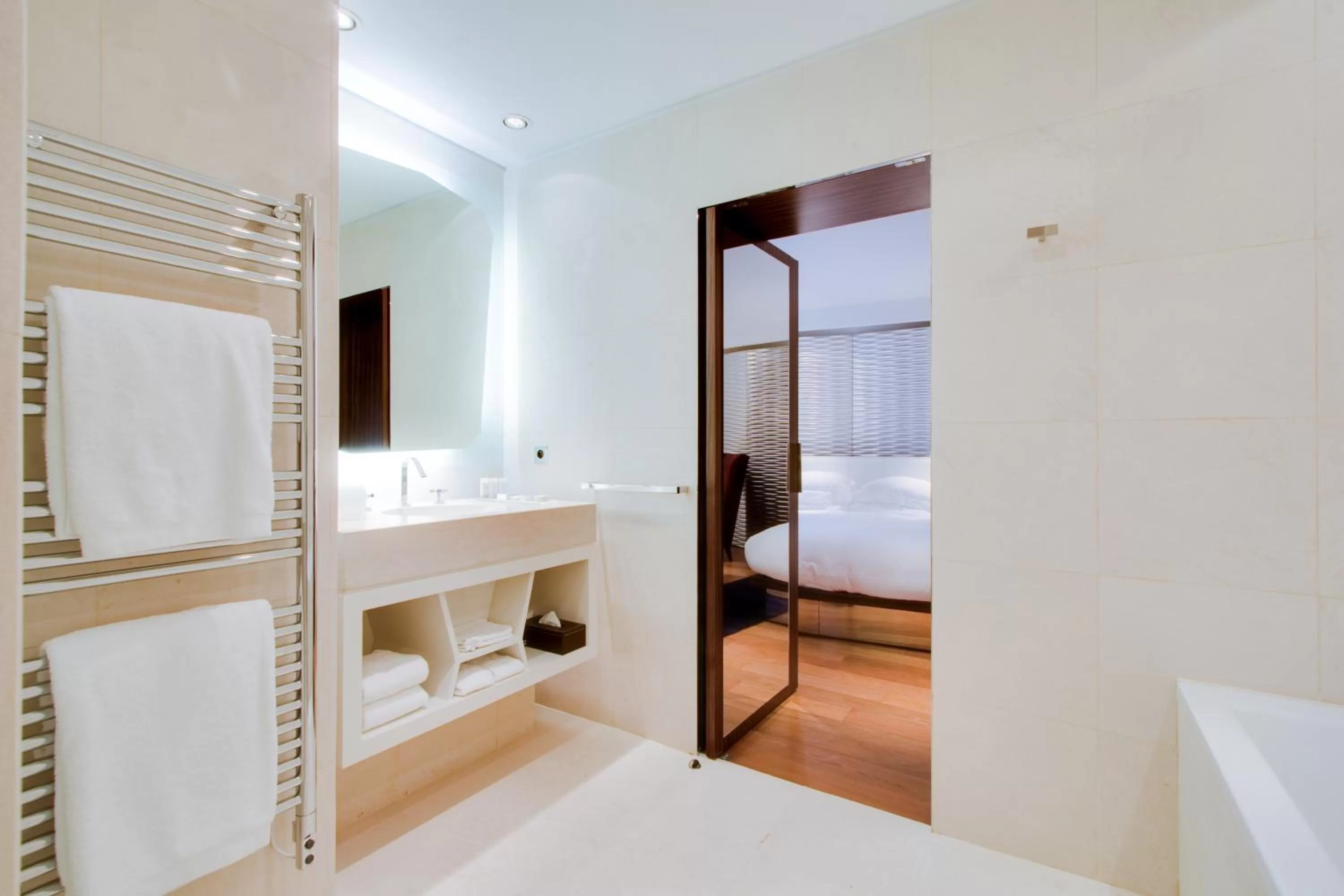 Bathroom, Bed in Maison Pic