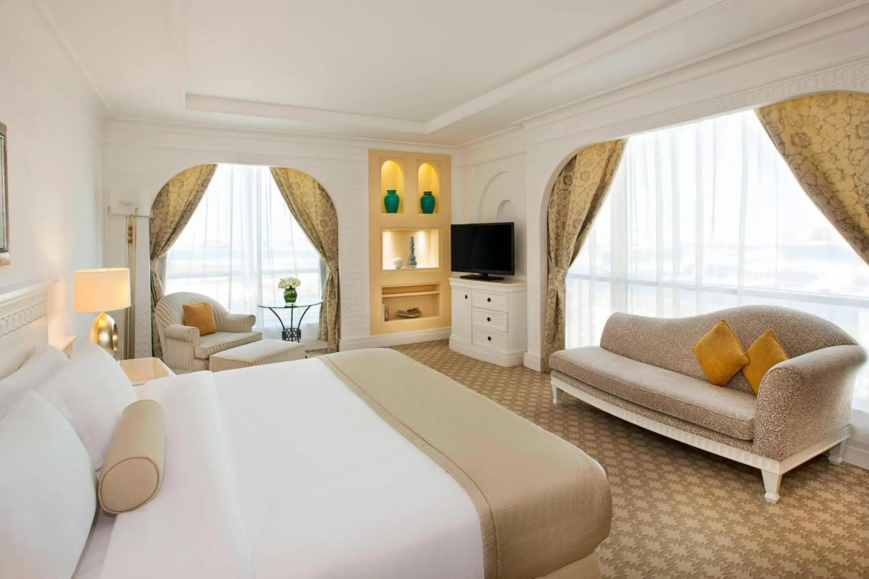Photo of the whole room in Habtoor Grand Resort, Autograph Collection
