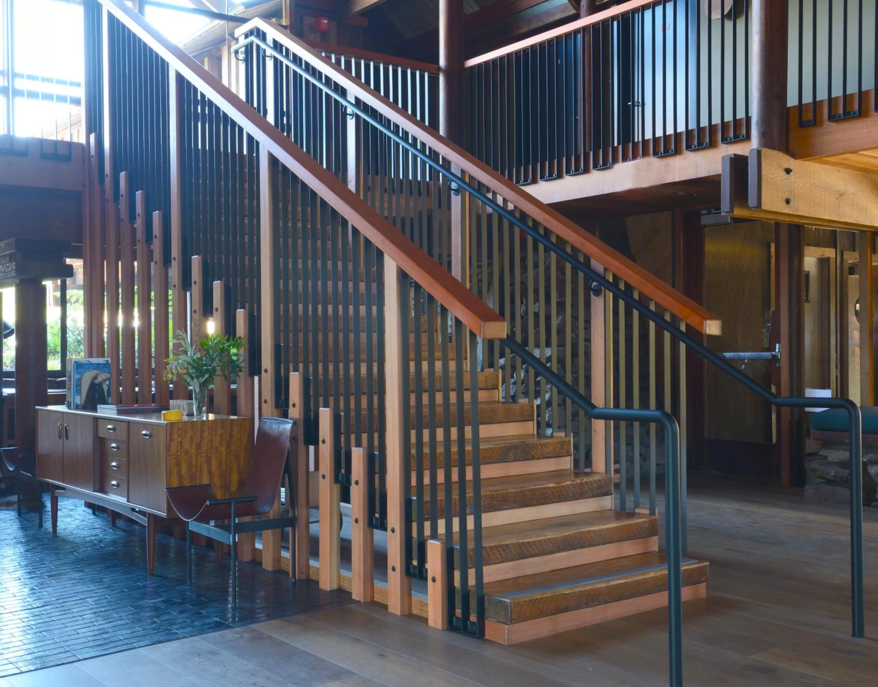 Lounge or bar in Timber Cove Resort