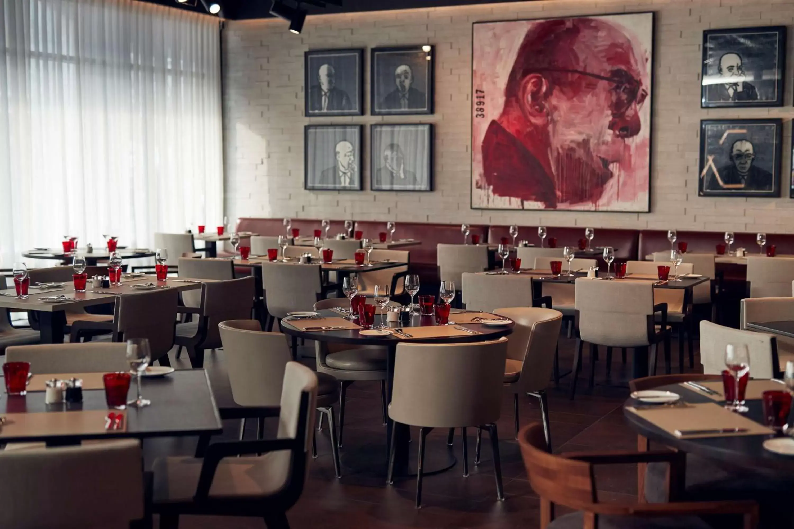 Restaurant/places to eat in Hilton Belgrade Restaurant/places to eat in Hilton Belgrade