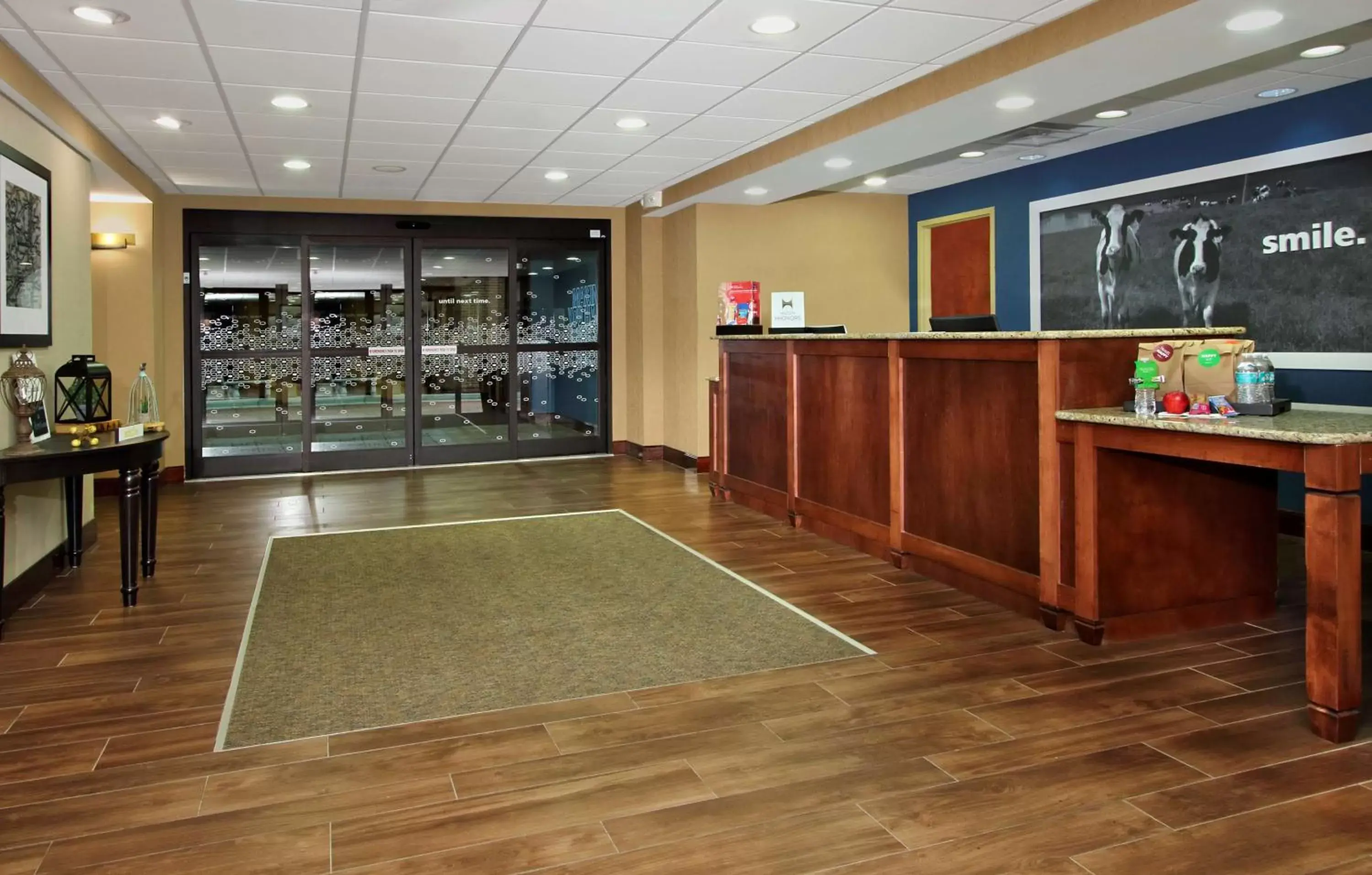 Lobby or reception in Hampton Inn & Suites Madisonville