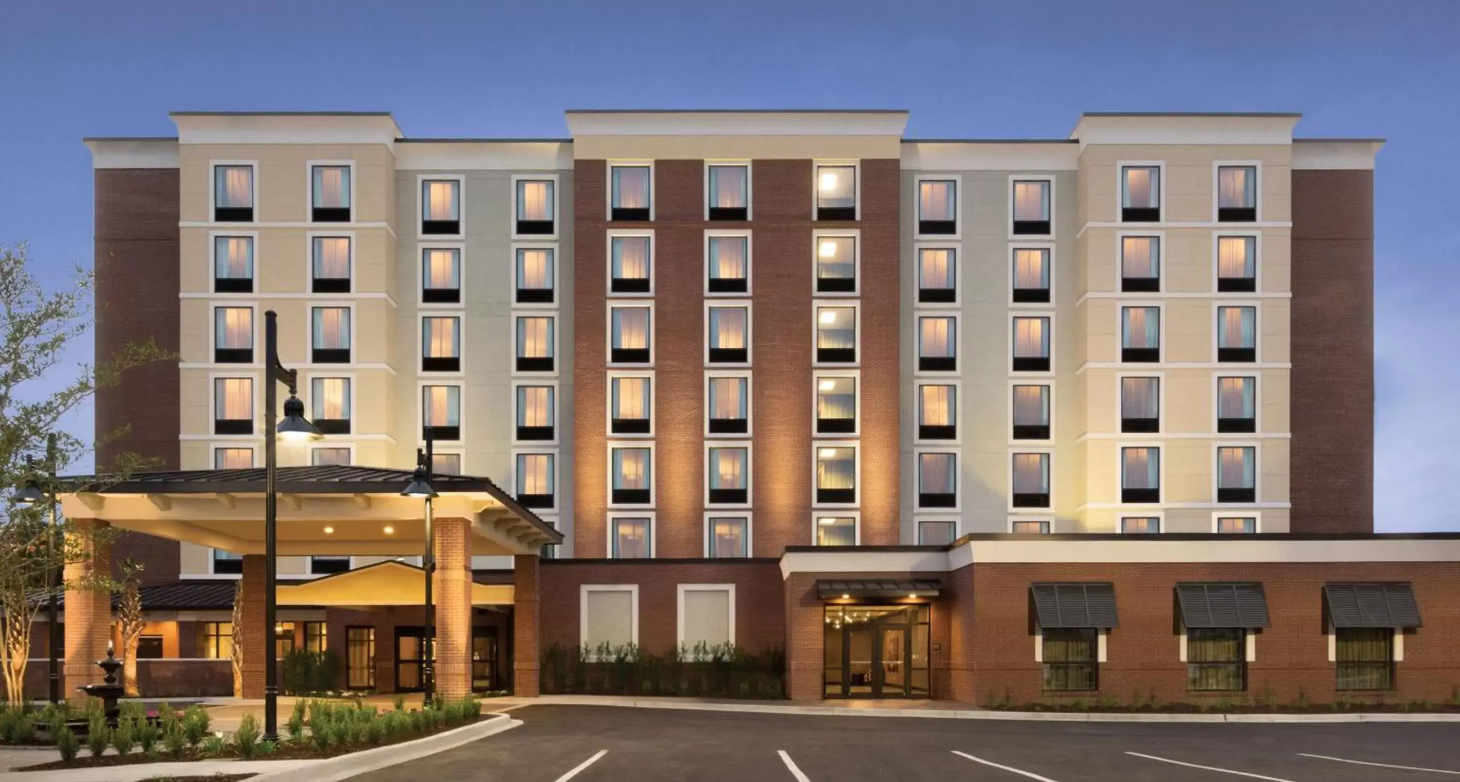 Property Building in DoubleTree by Hilton Charleston Mount Pleasant