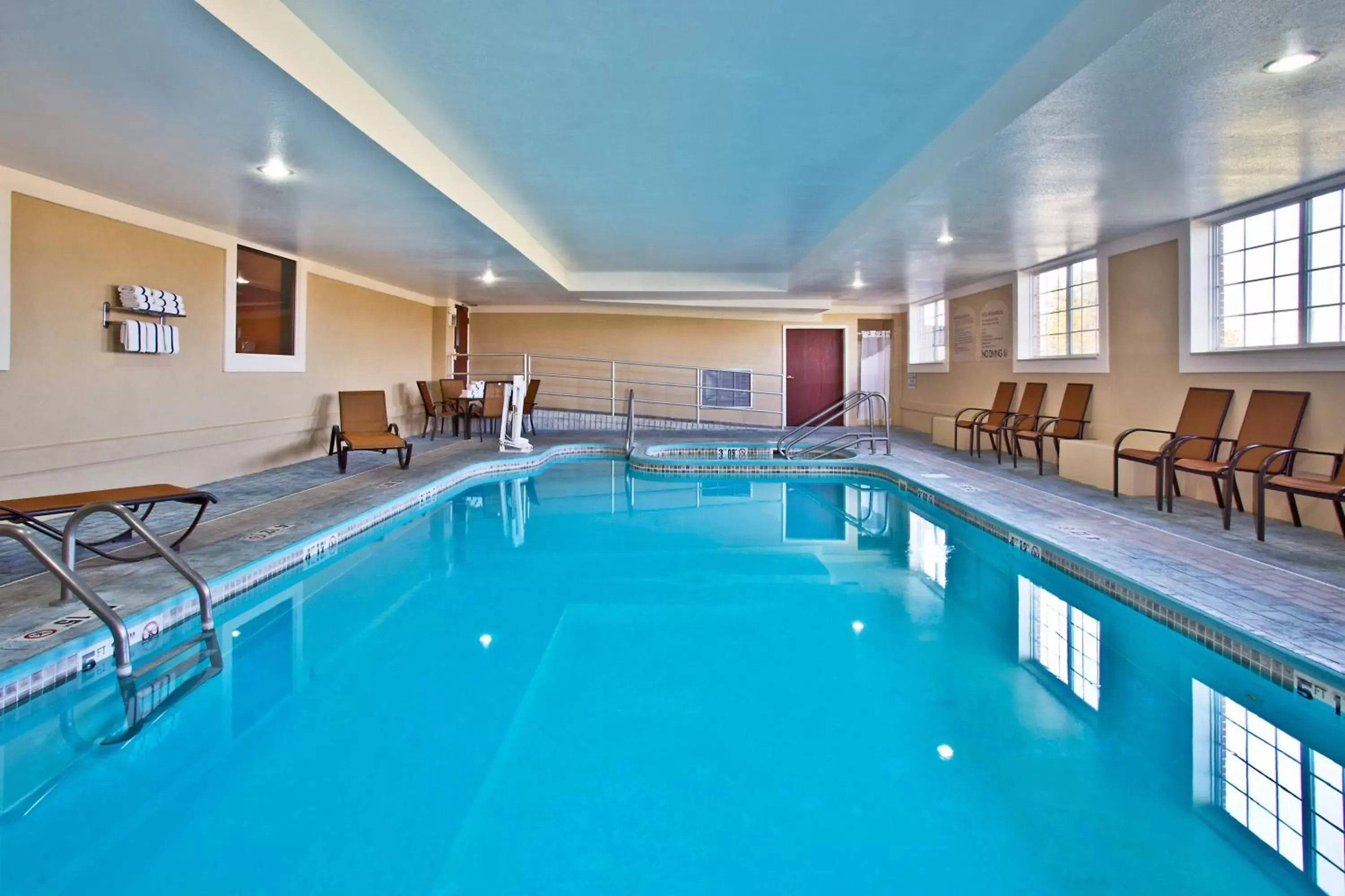 Swimming Pool in Holiday Inn Express Hotel & Suites Wabash, an IHG Hotel