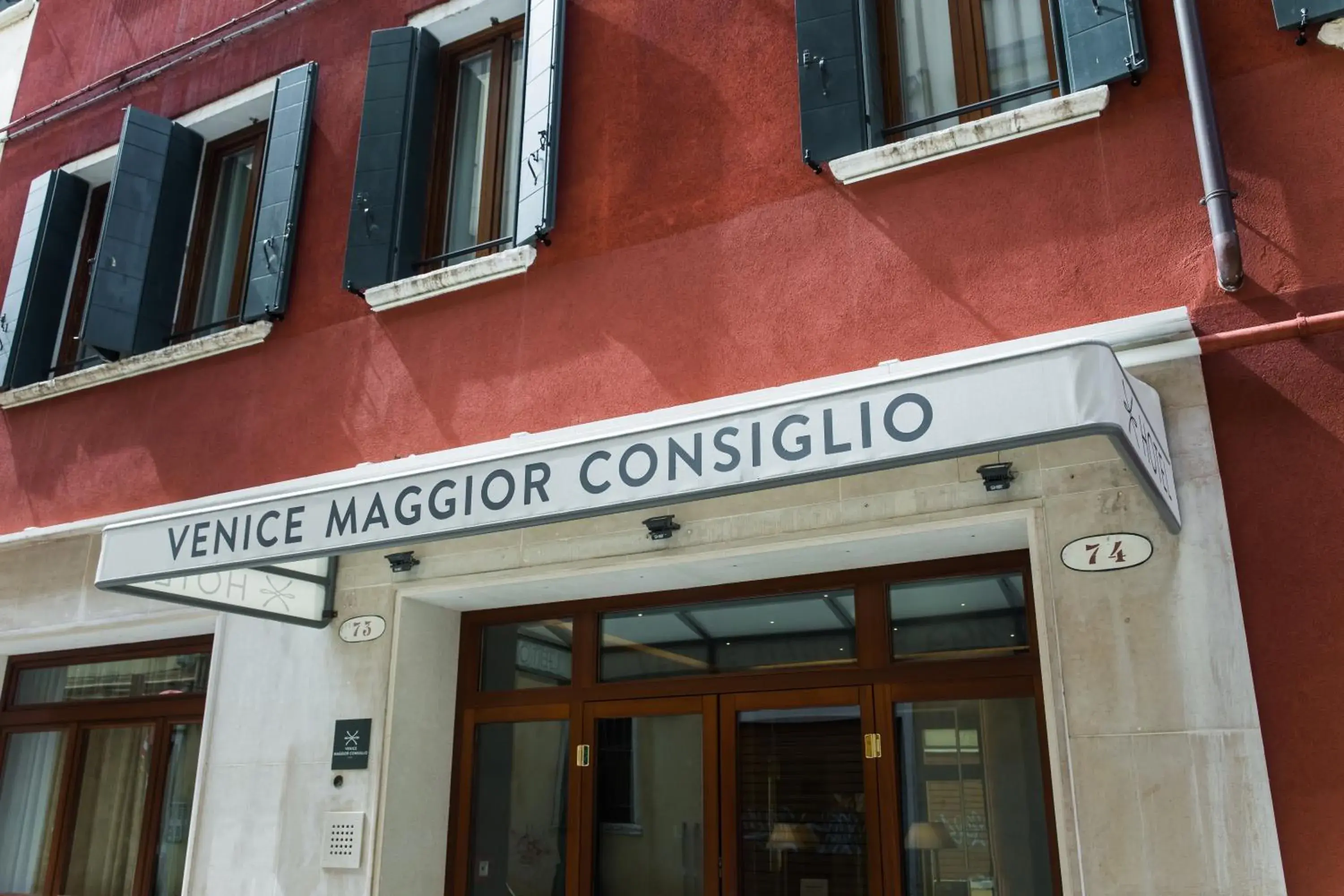 Facade/entrance in Venice Maggior Consiglio Facade/entrance in Venice Maggior Consiglio