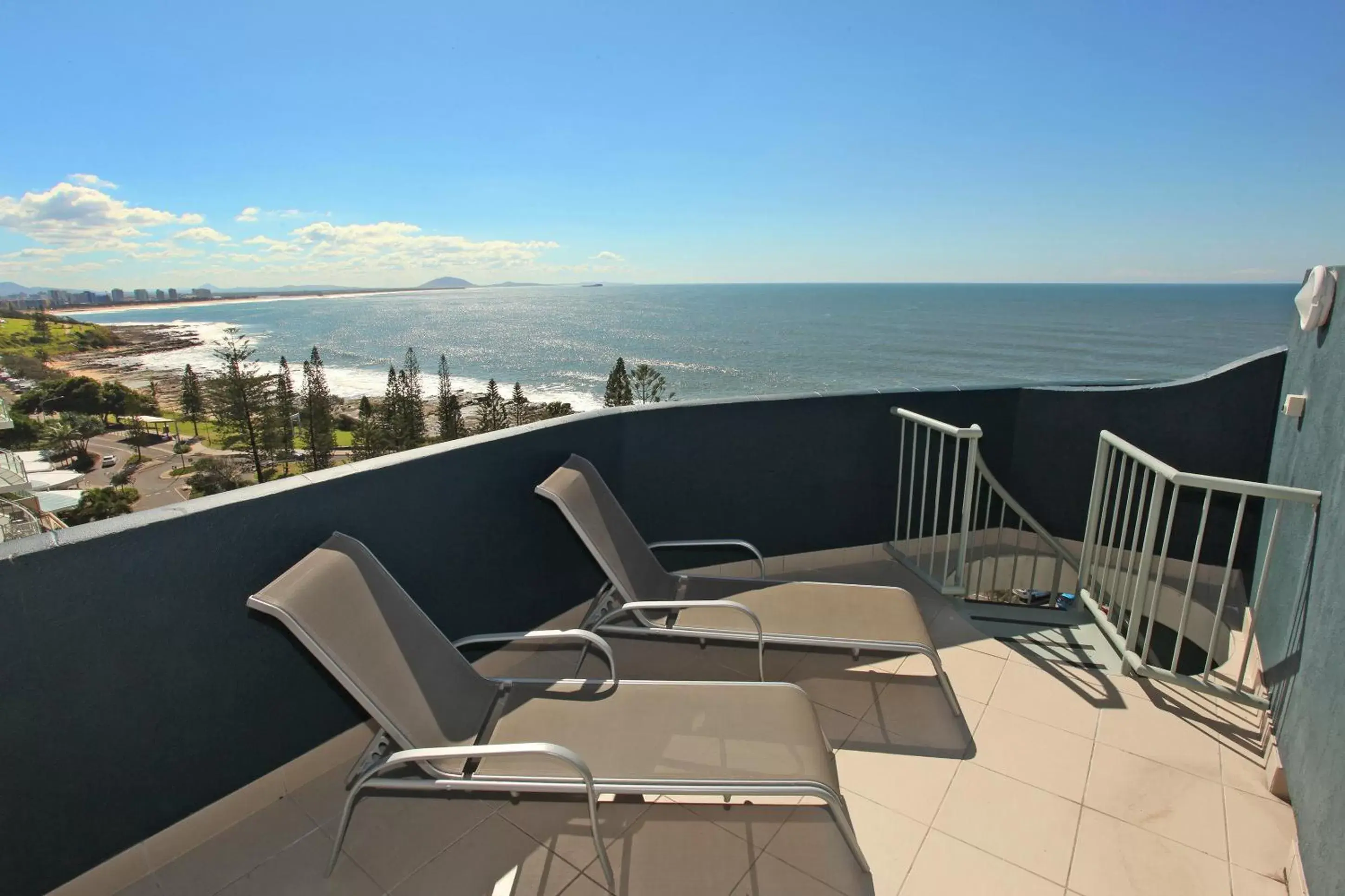 Sea view, Balcony/Terrace in Malibu Apartments