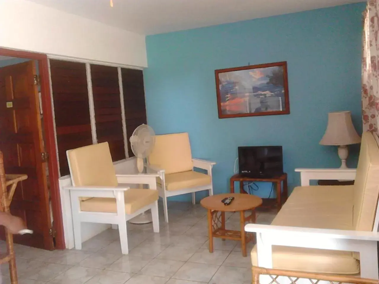 Living room in Yellow Bird Sea Living room in Yellow Bird Sea