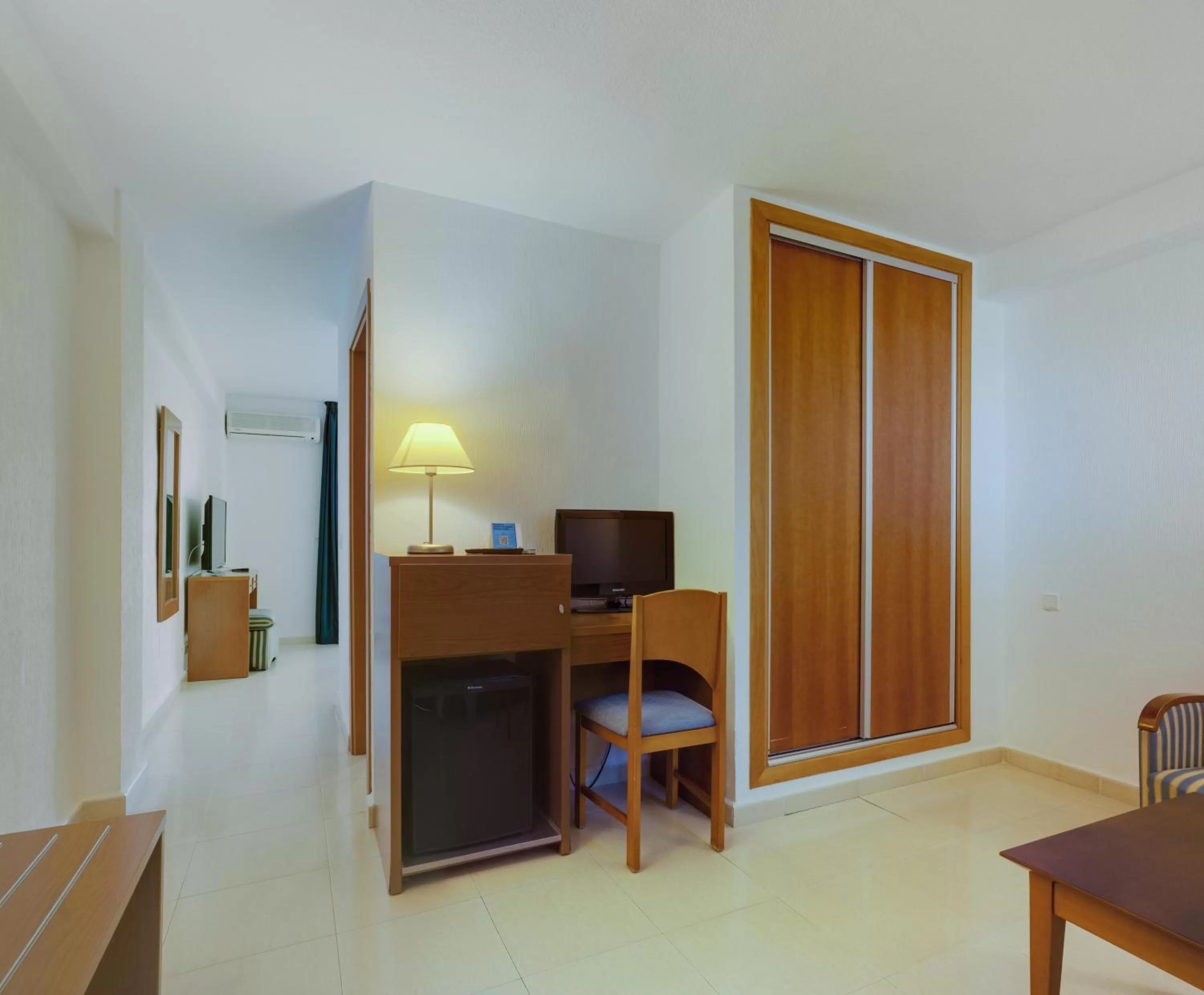 Photo of the whole room in Hotel Playas de Torrevieja