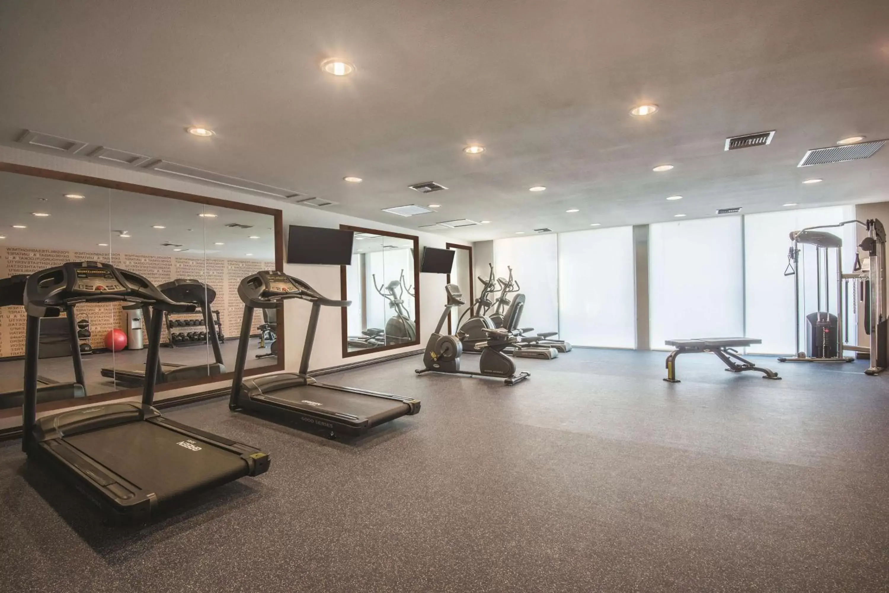 Fitness centre/facilities in La Quinta by Wyndham Kingman Fitness centre/facilities in La Quinta by Wyndham Kingman