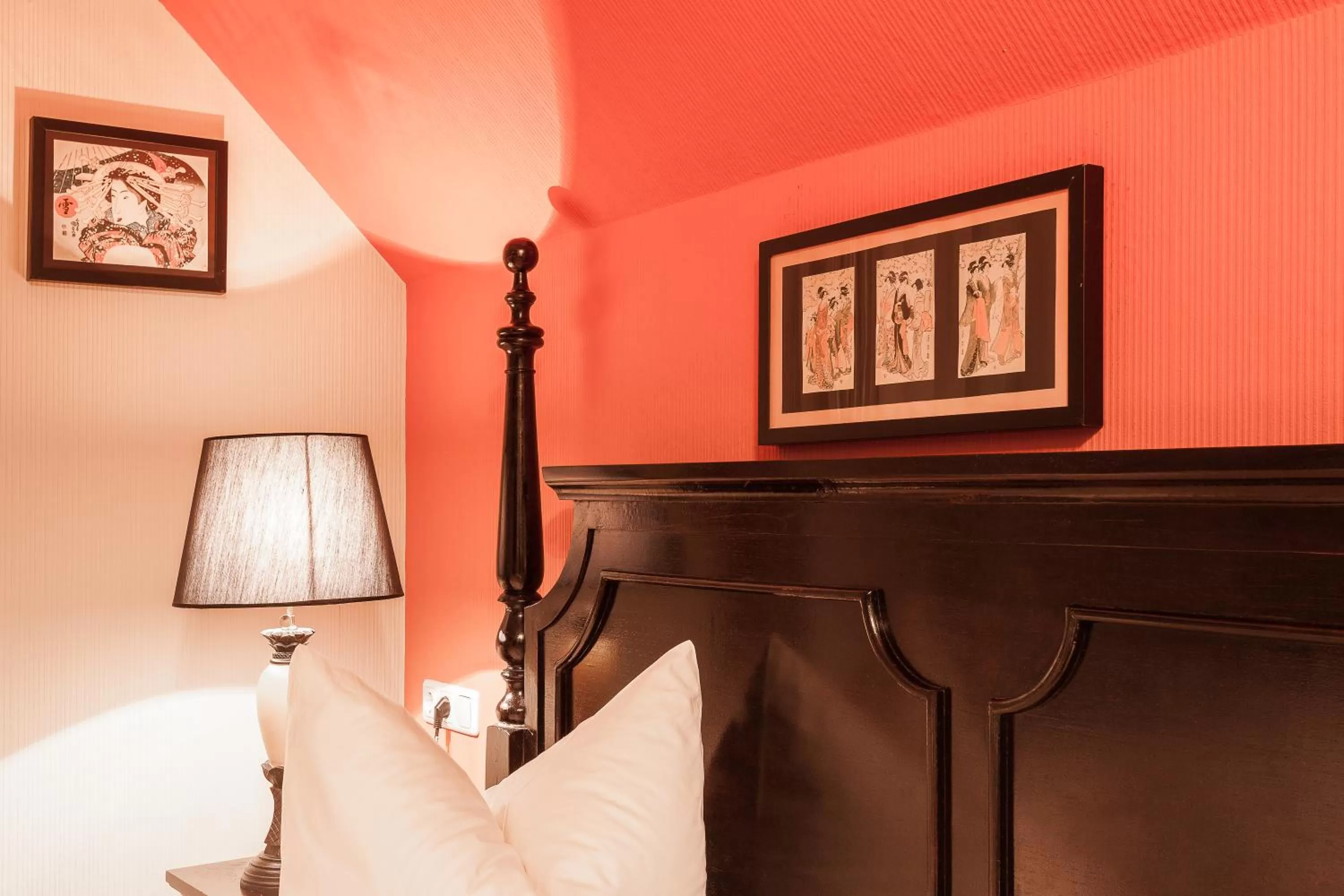 Photo of the whole room in Hotel Aviv Dresden